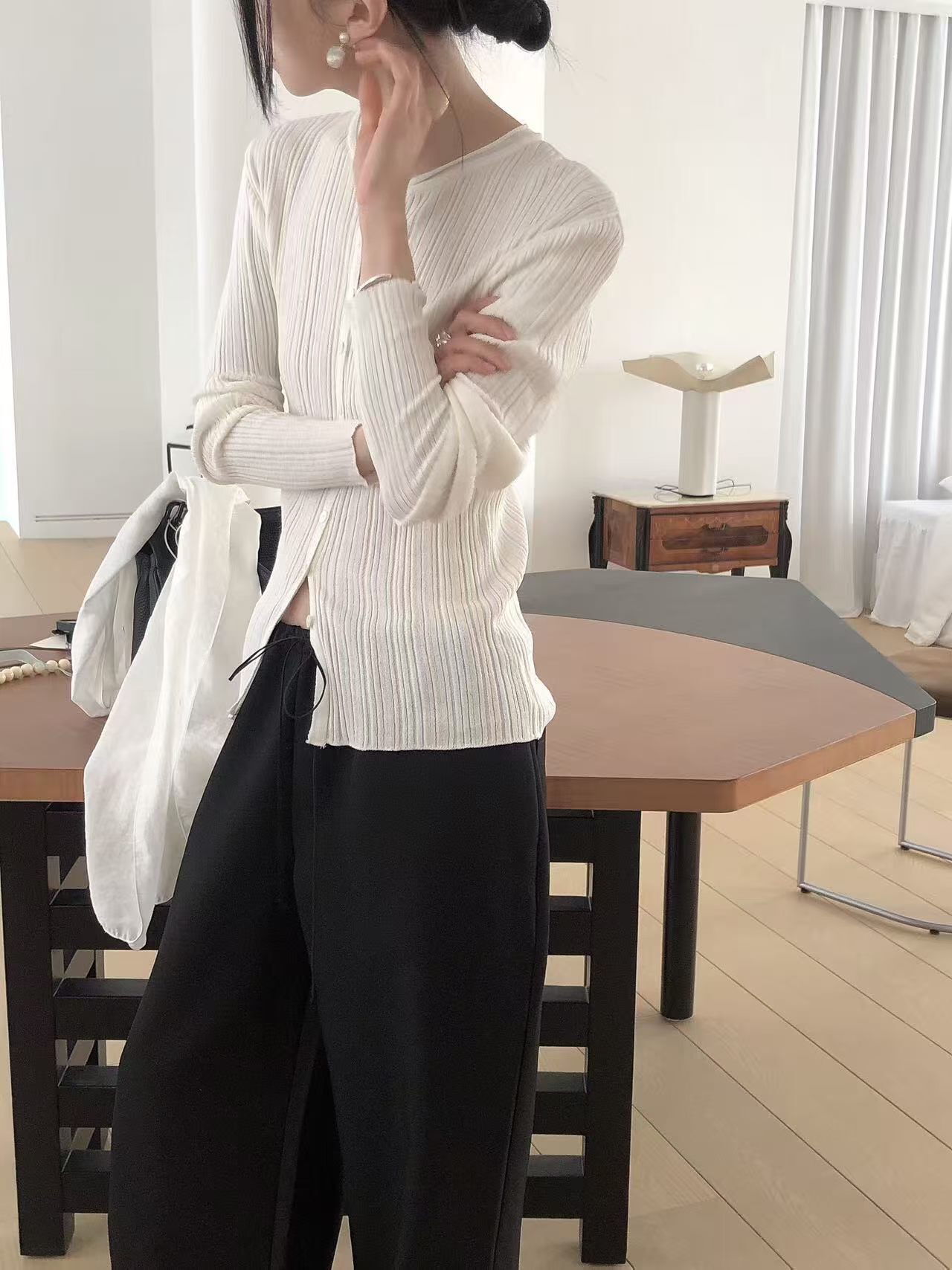 LB6237 坑條針織開襟衫