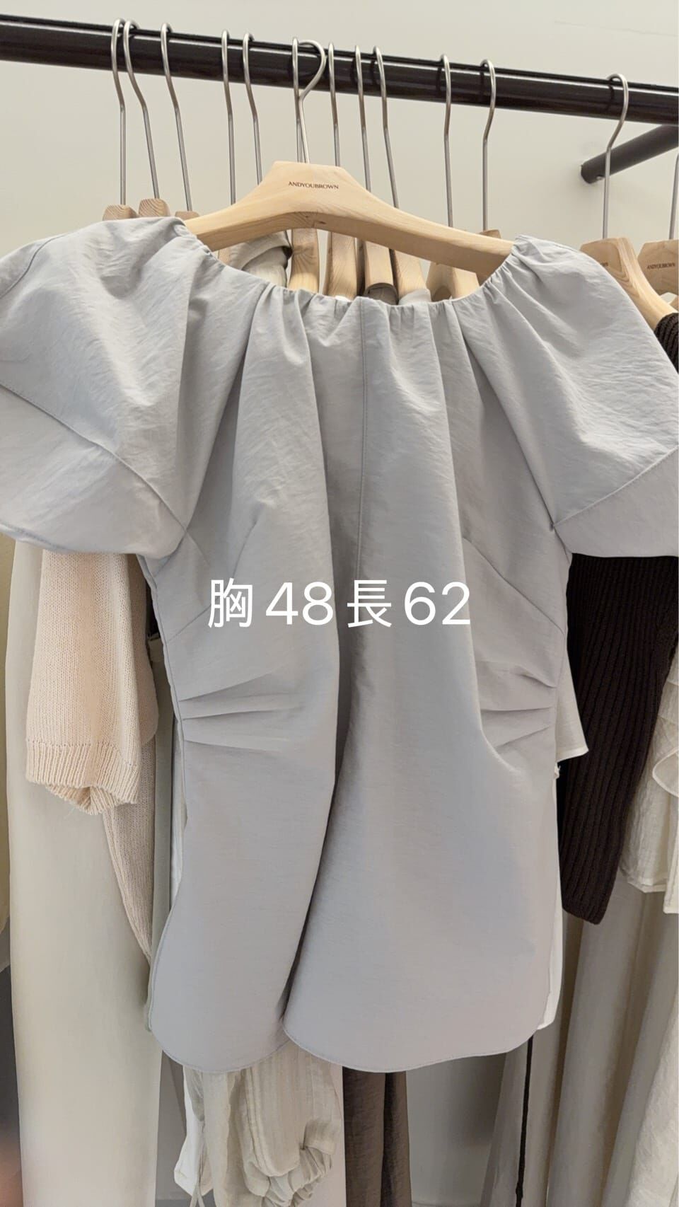 AY6218 泡泡荷葉袖側抓皺上衣