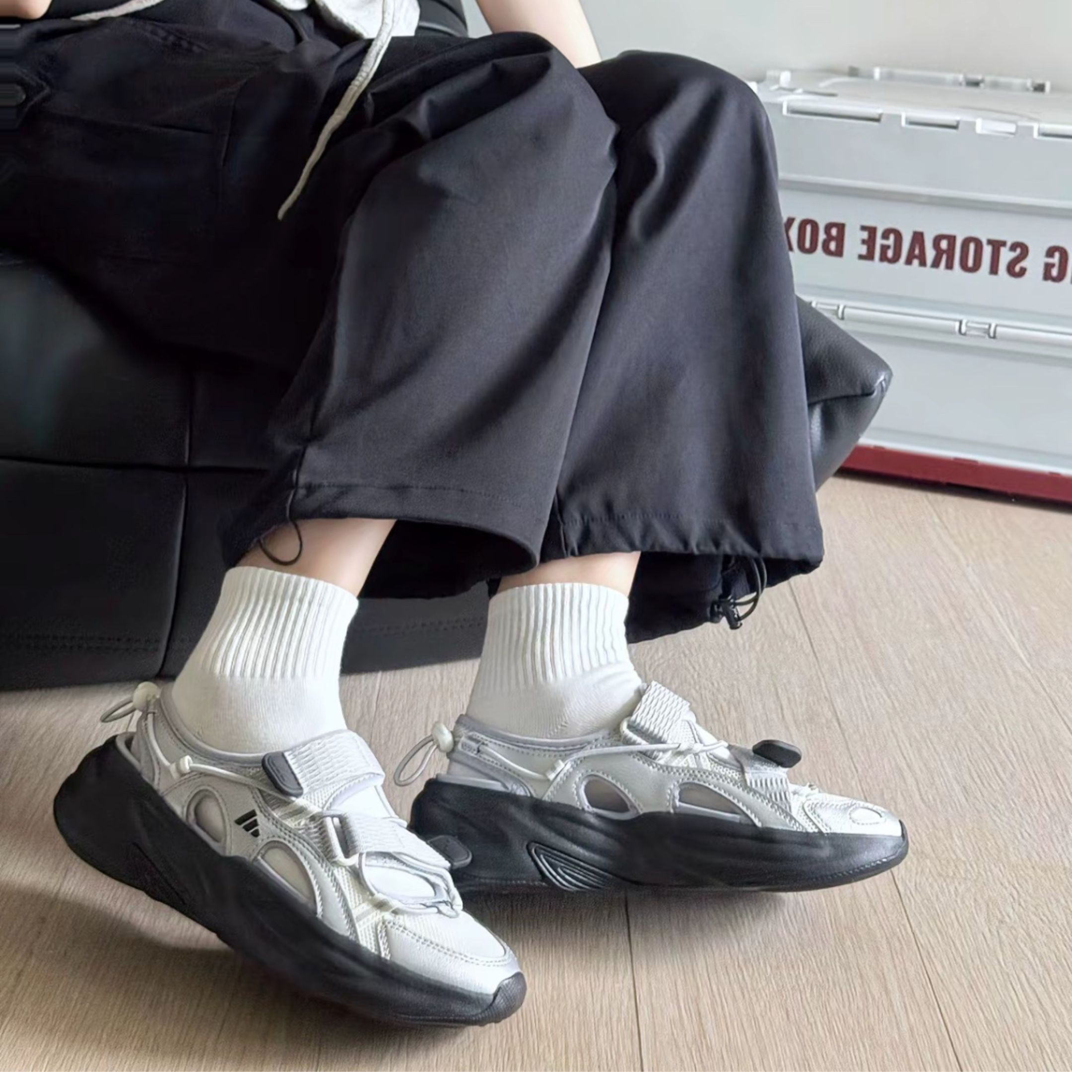 NICEDAY 代購 Adidas OZWAVE 科技銀 黑 百搭 魔鬼沾 kj5964