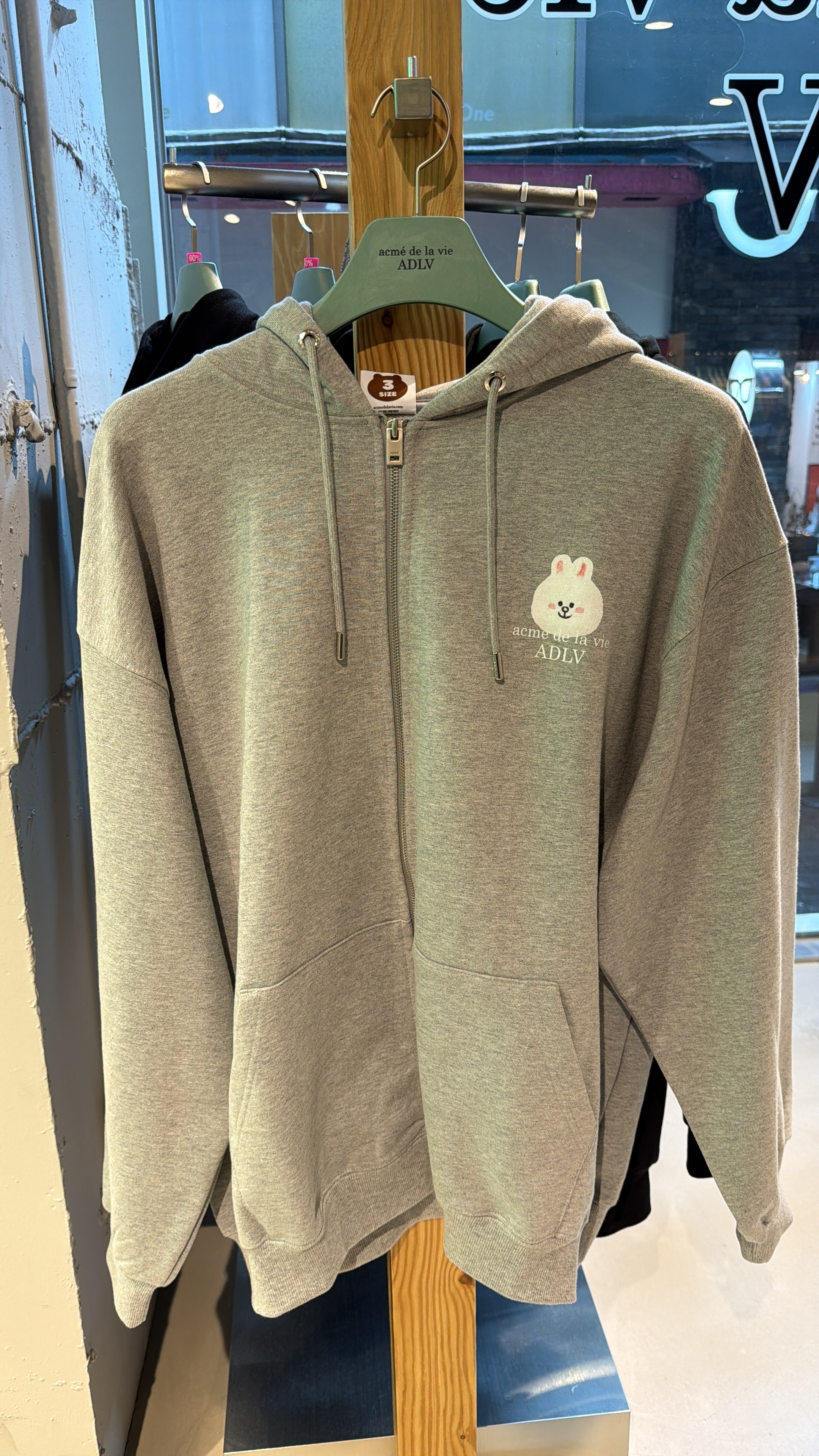 TA07 ADLV x LINE FRIENDS  Cony白色兔仔logo 灰色拉鏈外套