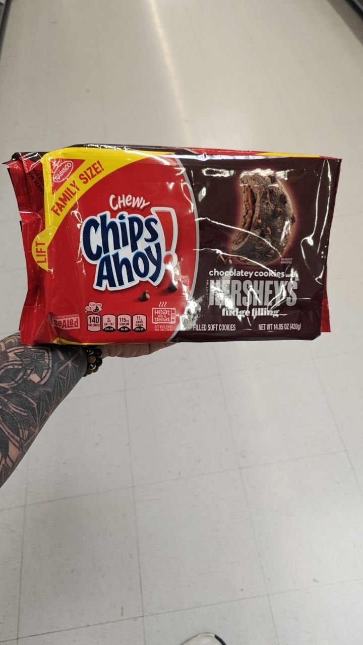 [U] MB CHEWY CHIPS AHOY! CHOCOLATEY COOKIES WITH HERSHEY'S FUDGE FILLING, 420G, 044000078041 (UMB37)