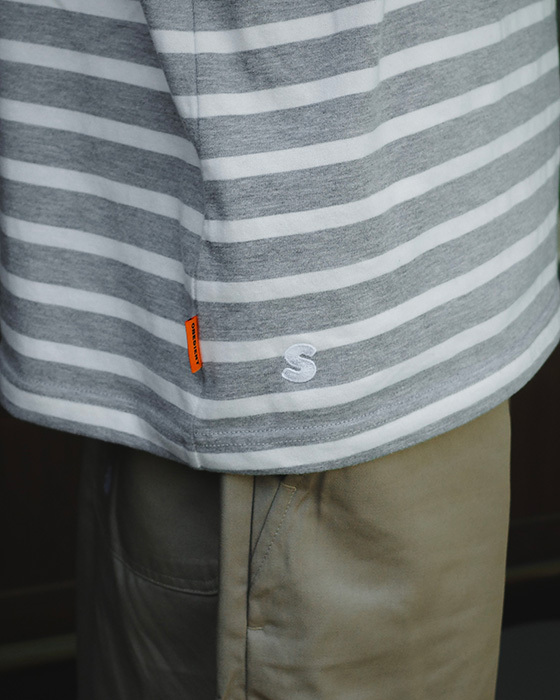 BORDER S/S TEE - GREY