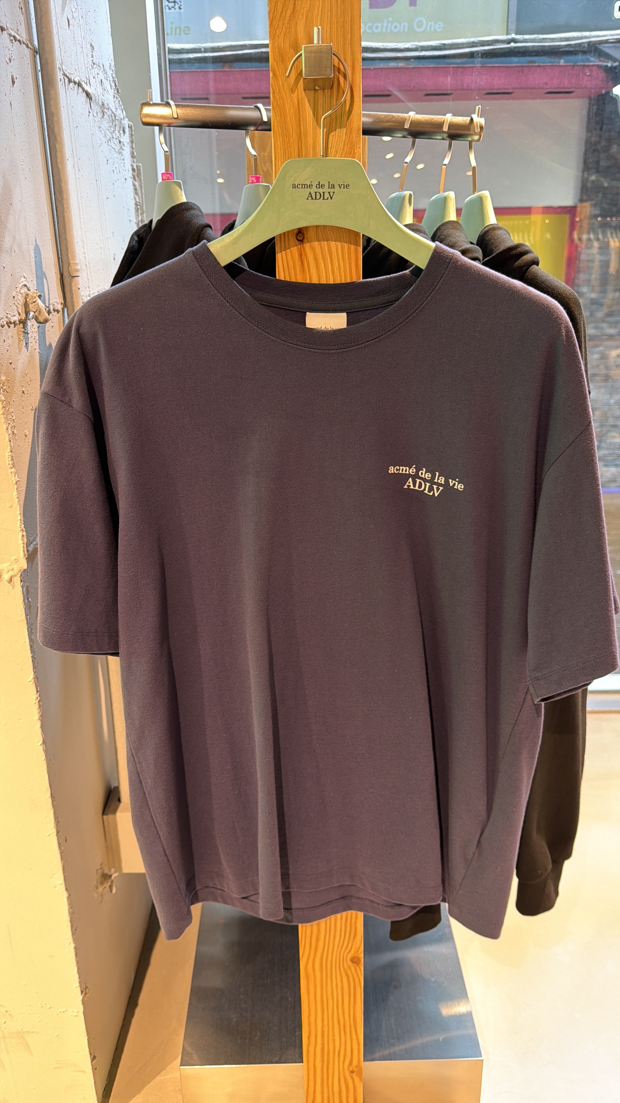 TA17 ADLV 英文Logo T-shirt-深藍色 **只限加購