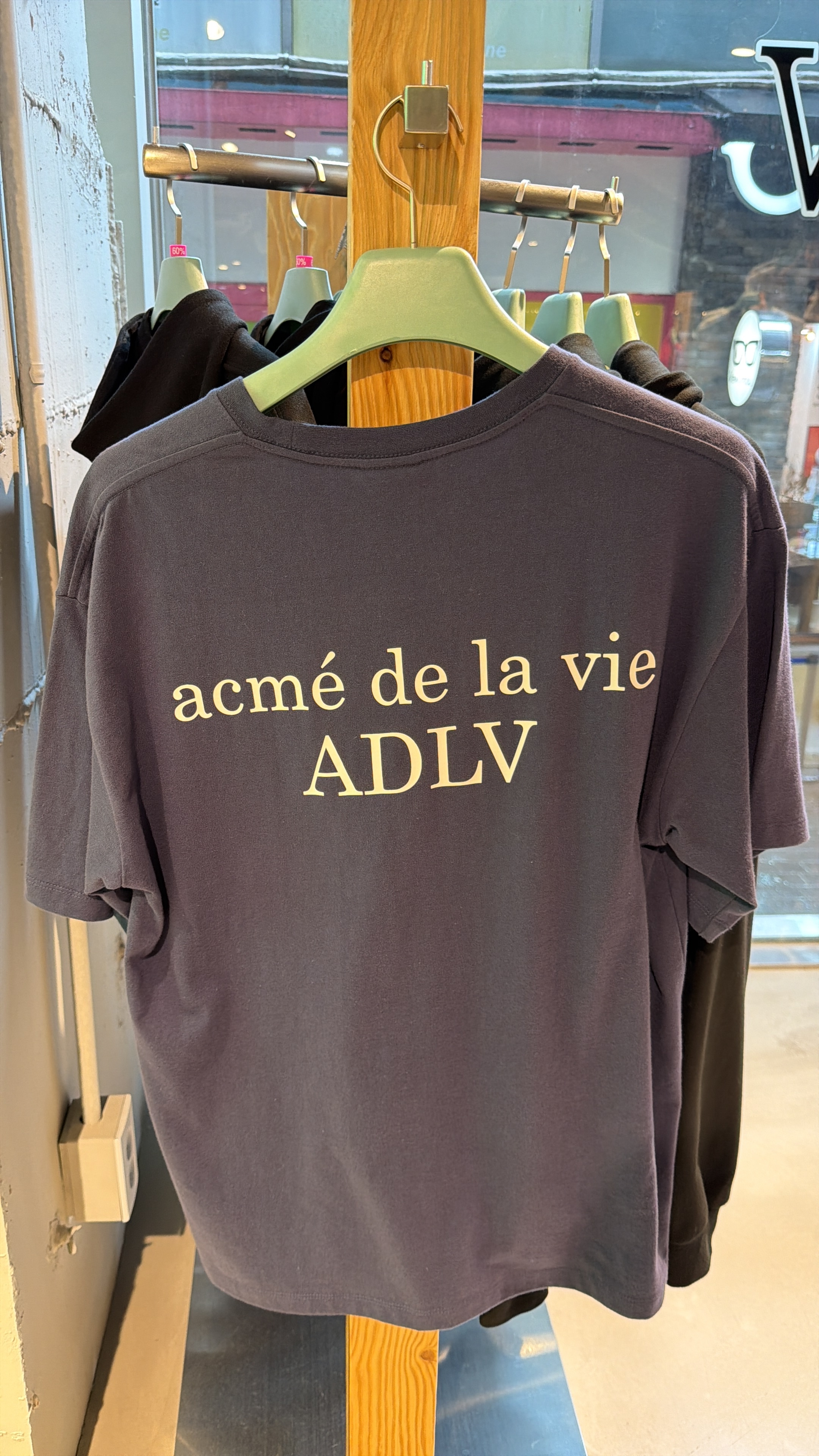 TA17 ADLV 英文Logo T-shirt-深藍色 **只限加購
