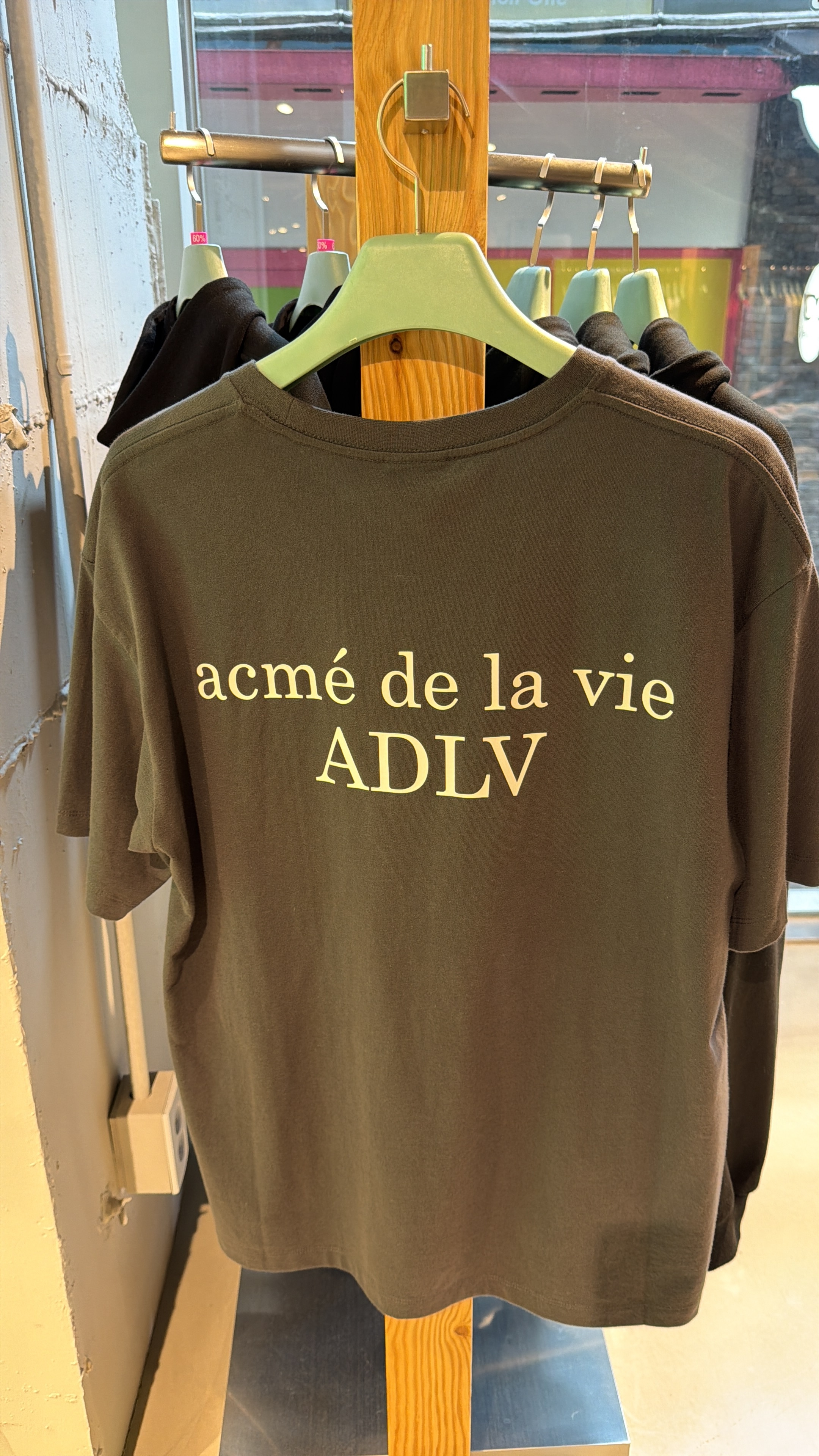 TA20 ADLV 英文Logo T-shirt-灰色 **只限加購