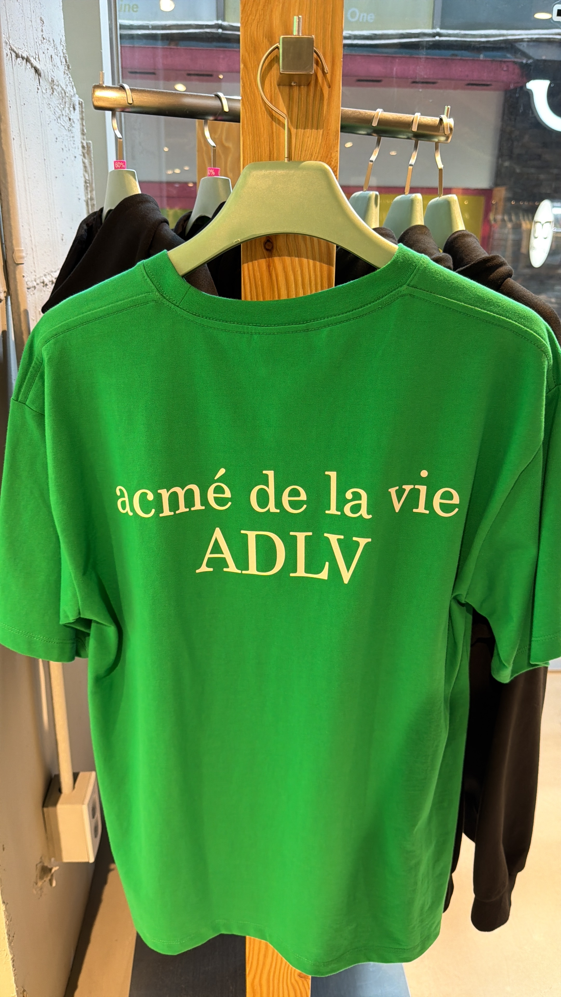 TA21 ADLV 英文Logo T-shirt-綠色 **只限加購