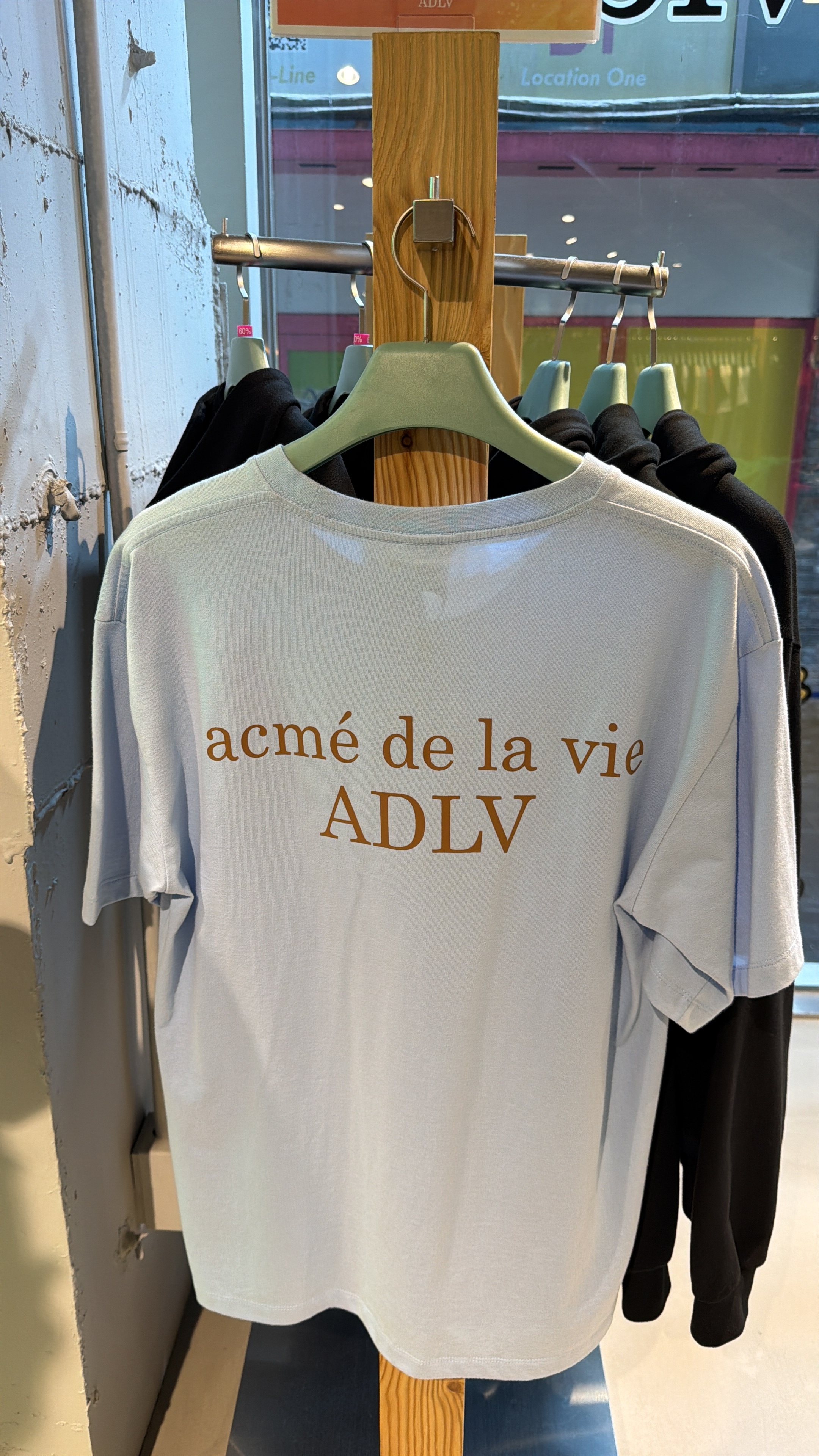 TA22 ADLV 英文Logo T-shirt-淺藍色 **只限加購