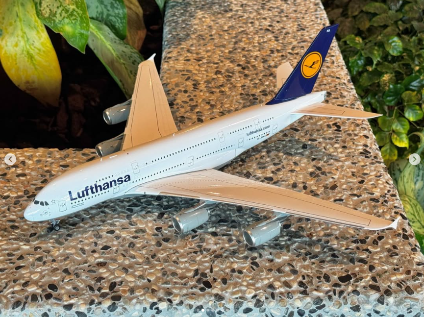 SQ Wings   1/200 漢莎航空 A380 機編:D-AIMC