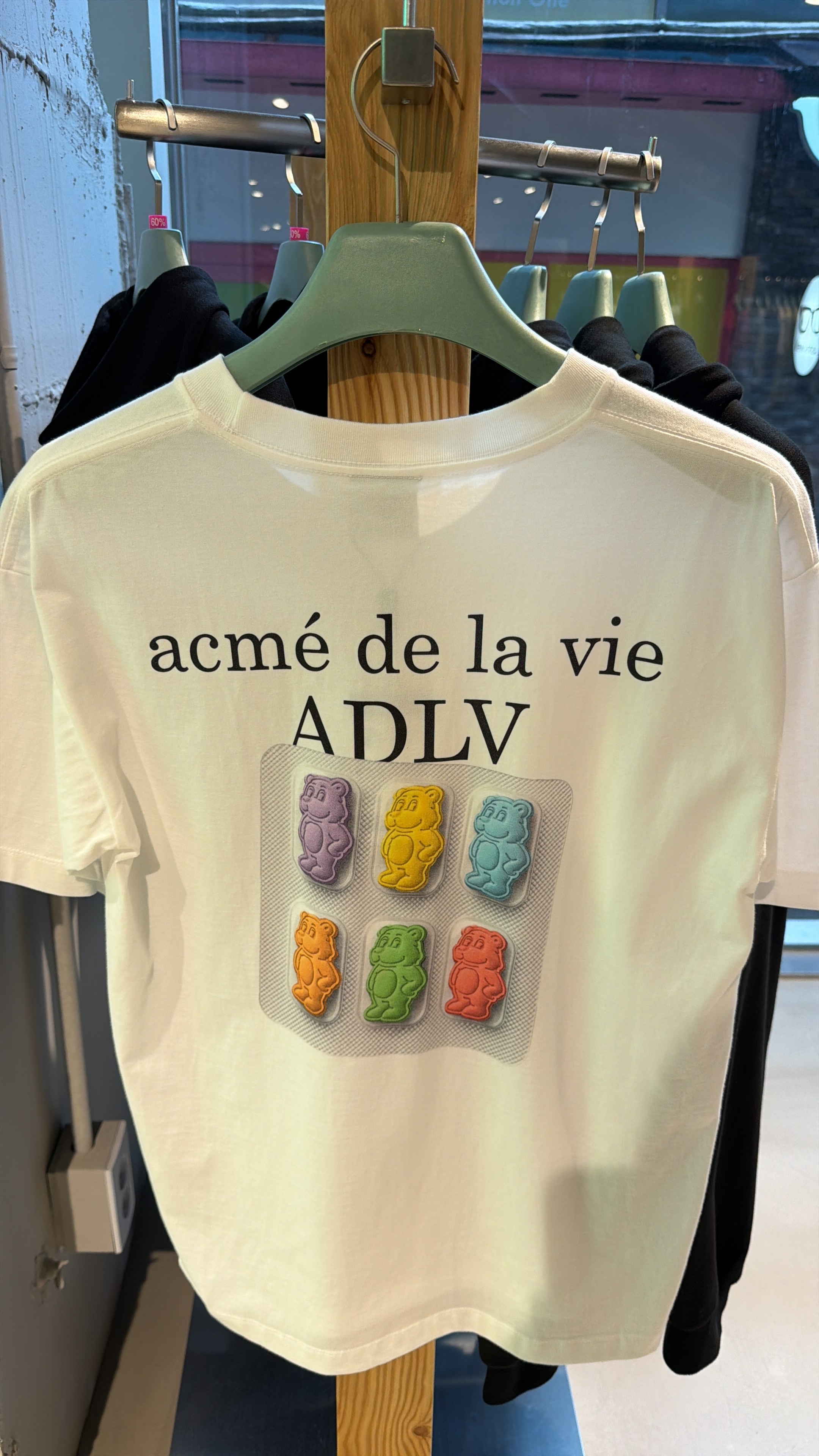TA32 ADLV 彩色熊仔 T-shirt-白色
