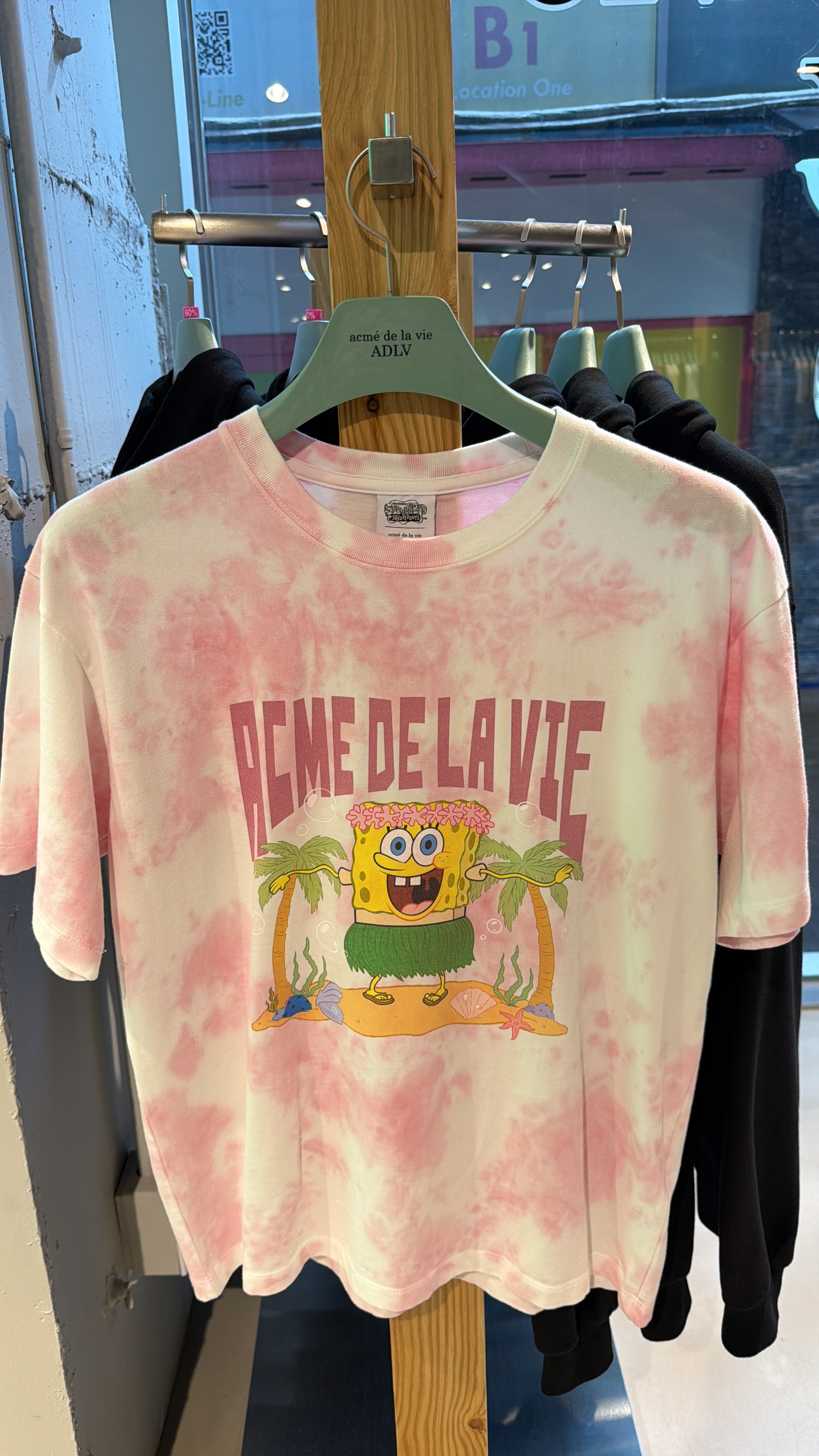 TA34 ADLVx海綿寶寶扎染T-shirt-粉白