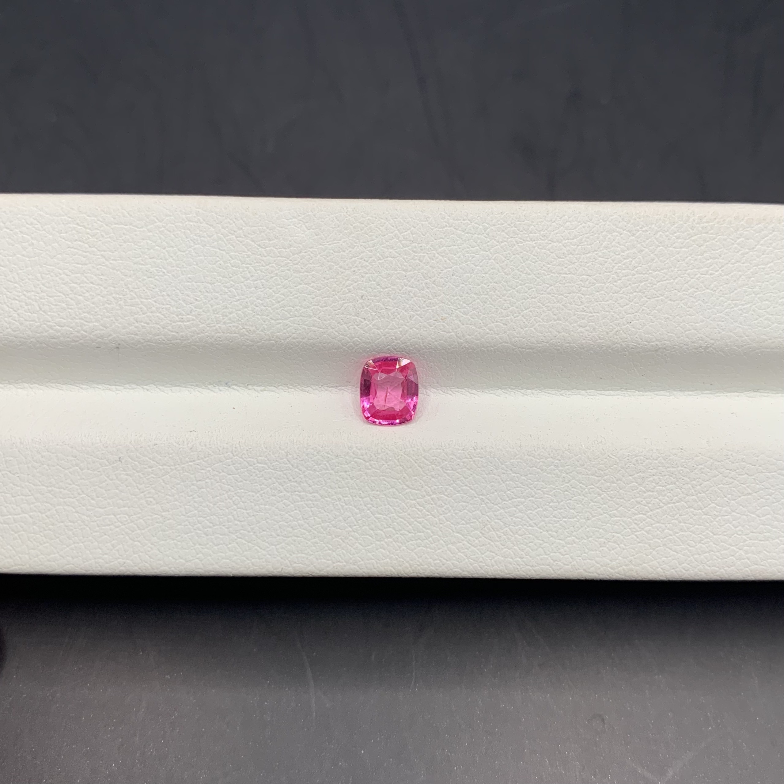天然尖晶石 0.64ct
