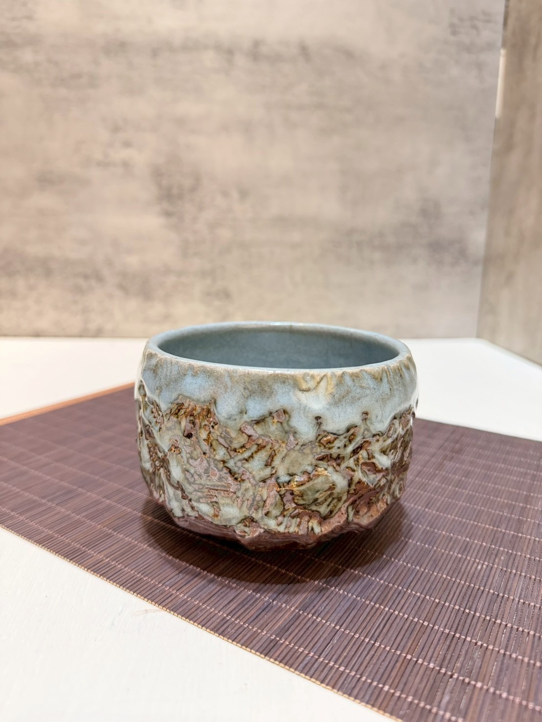 藍灰岩紋茶碗