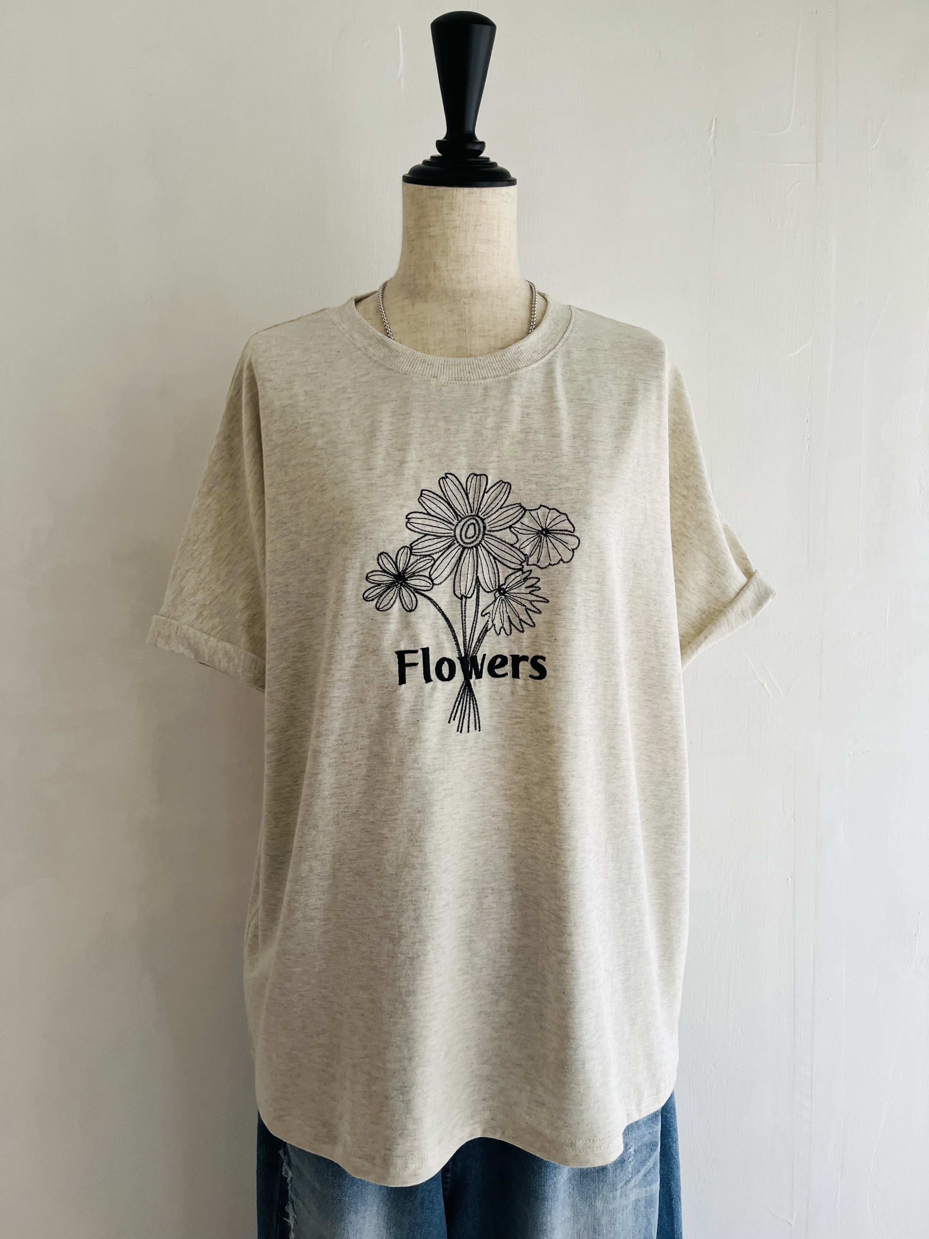 NORTHRN TRUCK米灰色刺繡花🌼top