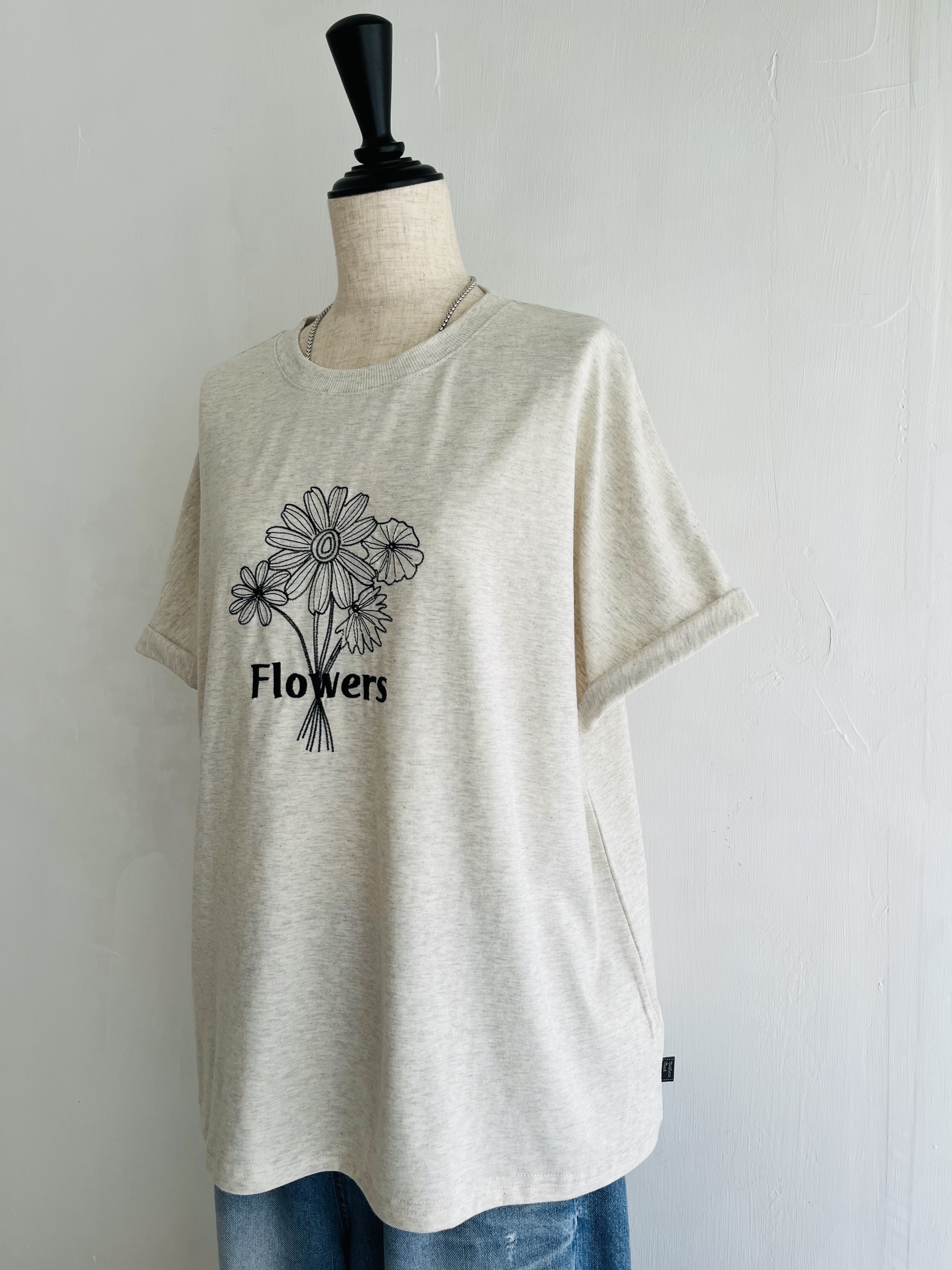 NORTHRN TRUCK米灰色刺繡花🌼top