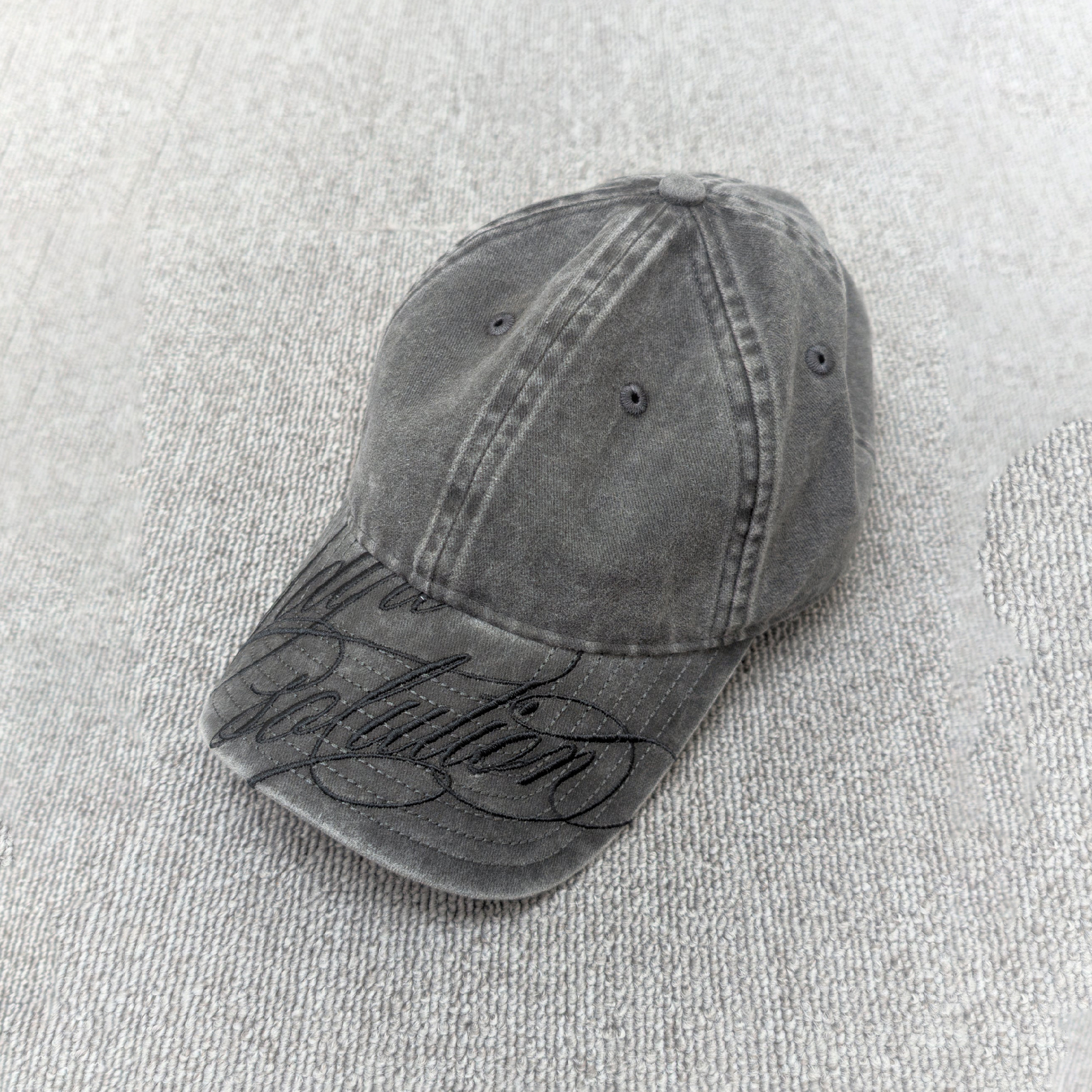 1dyll.assemblag 1ds Cursive Logo Cap