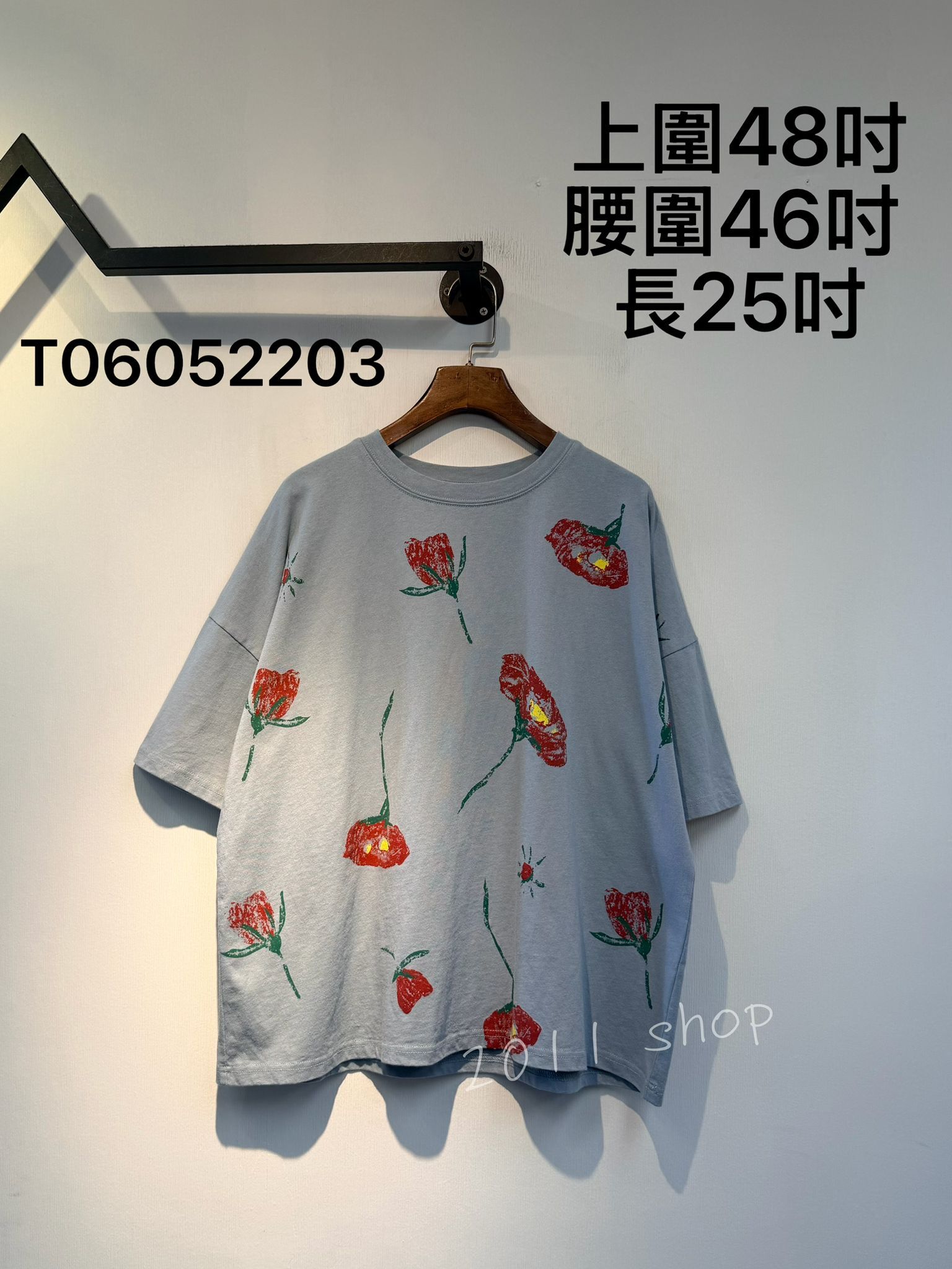 出口日本紅色小花圖案TOP 上圍48吋 腰圍46吋  長25吋 T06052203