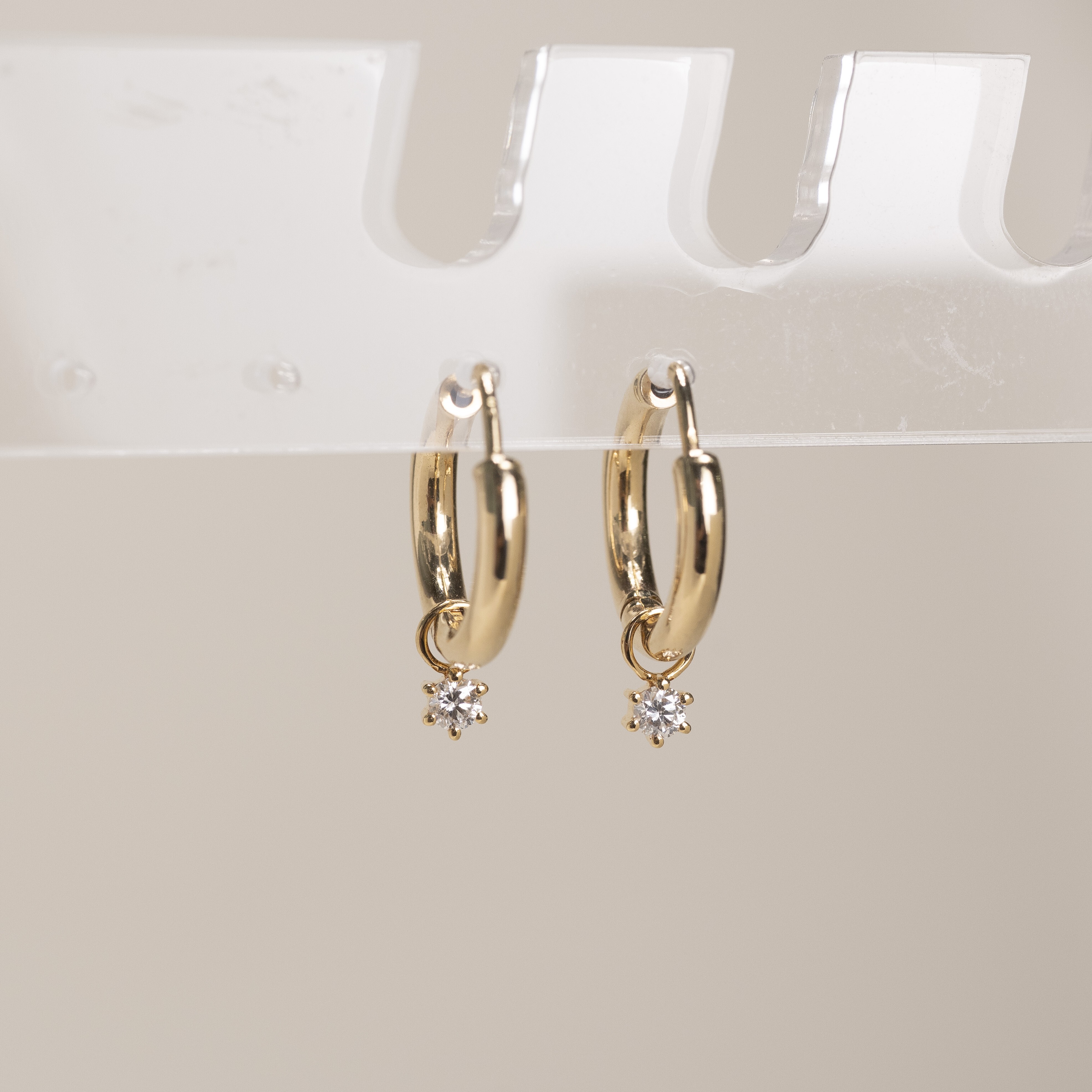 18K Italy Hoop Earring + a pair of 0.17ct Diamond Charms