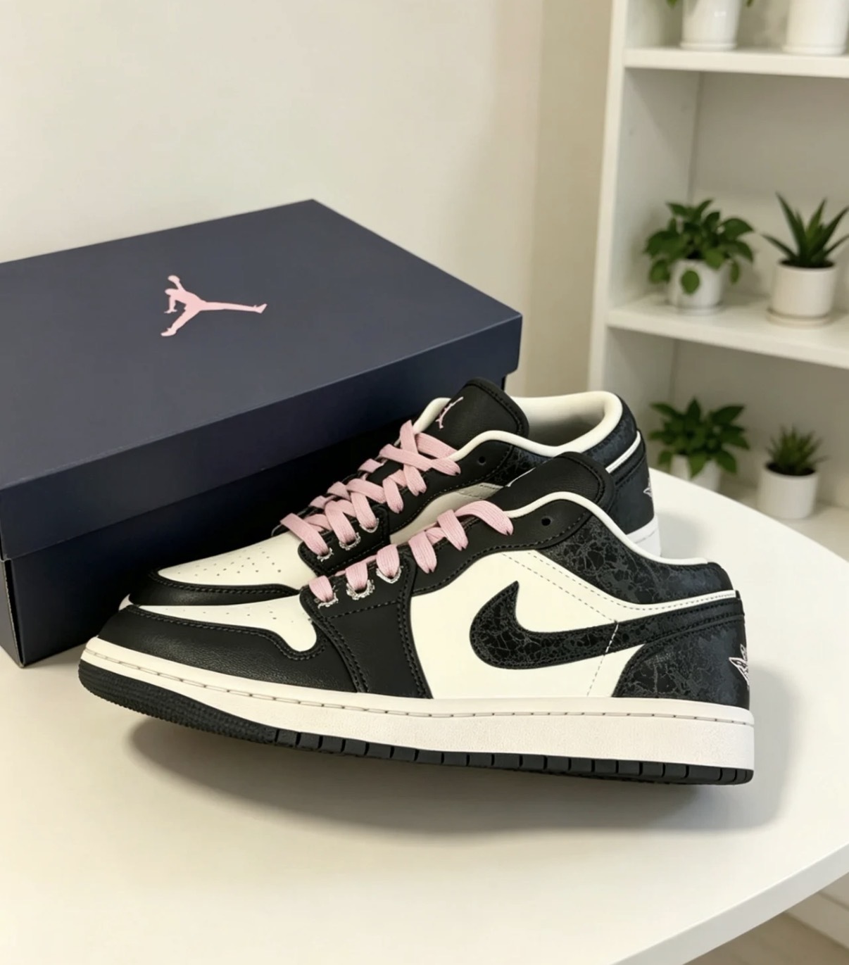 女鞋 NIKE W AIR JORDAN 1 LOW SE 黑白粉 復刻 喬丹 皮革 緩震 休閒鞋【II0595-001】AJ1