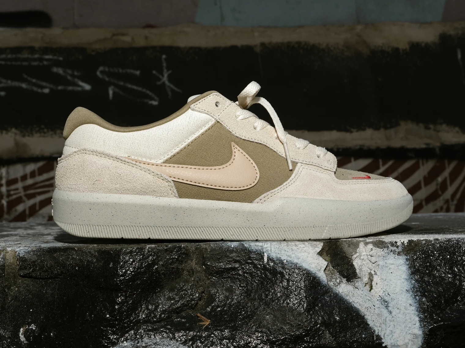 [預訂]  Nike SB FORCE 58 | Coconut Milk Neutral Olive