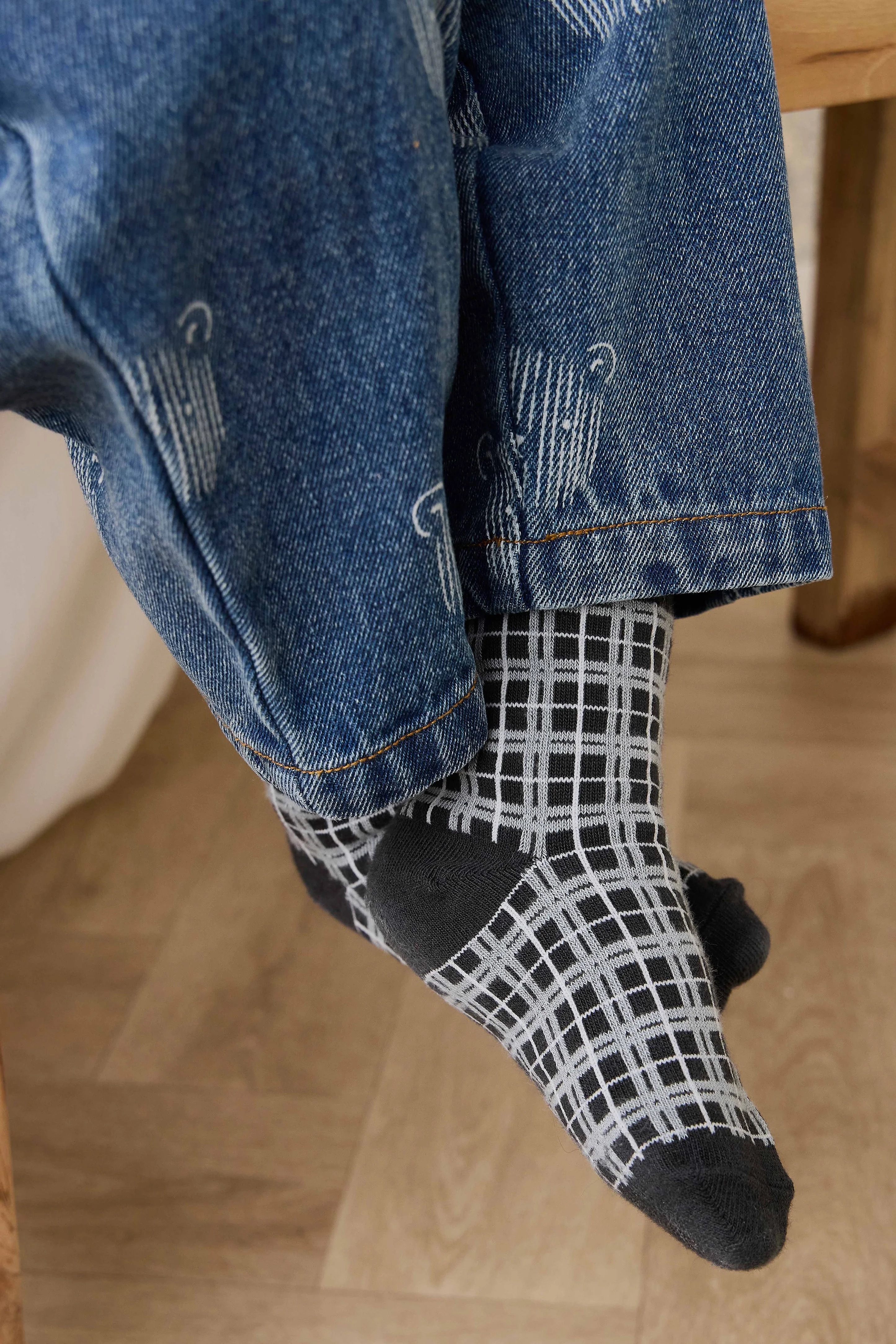 【預購】JAMIE KAY -William Socks（Tattersalls Check Basalt）