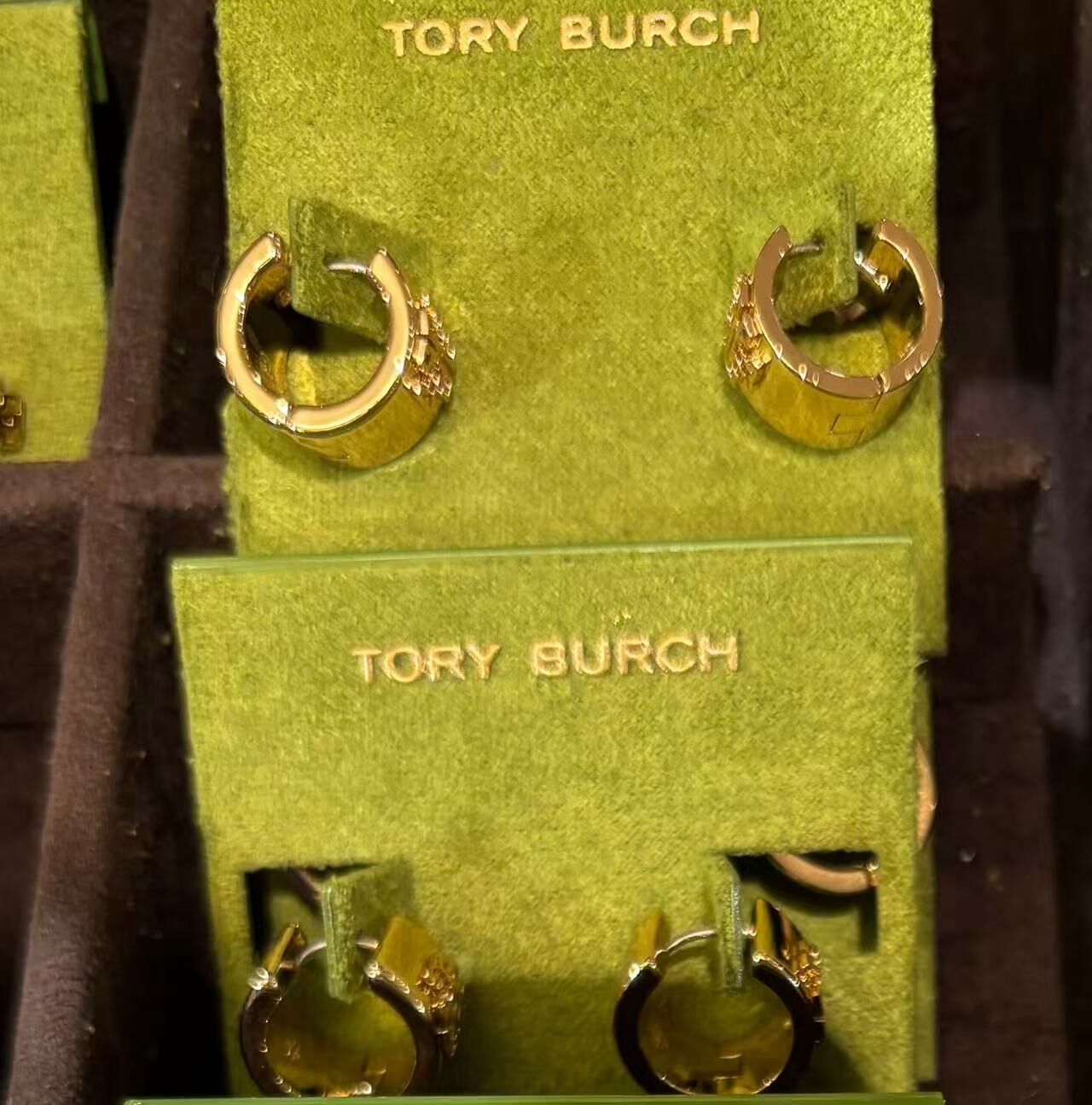 【預購】Tory Burch H052236 金色Britten耳環