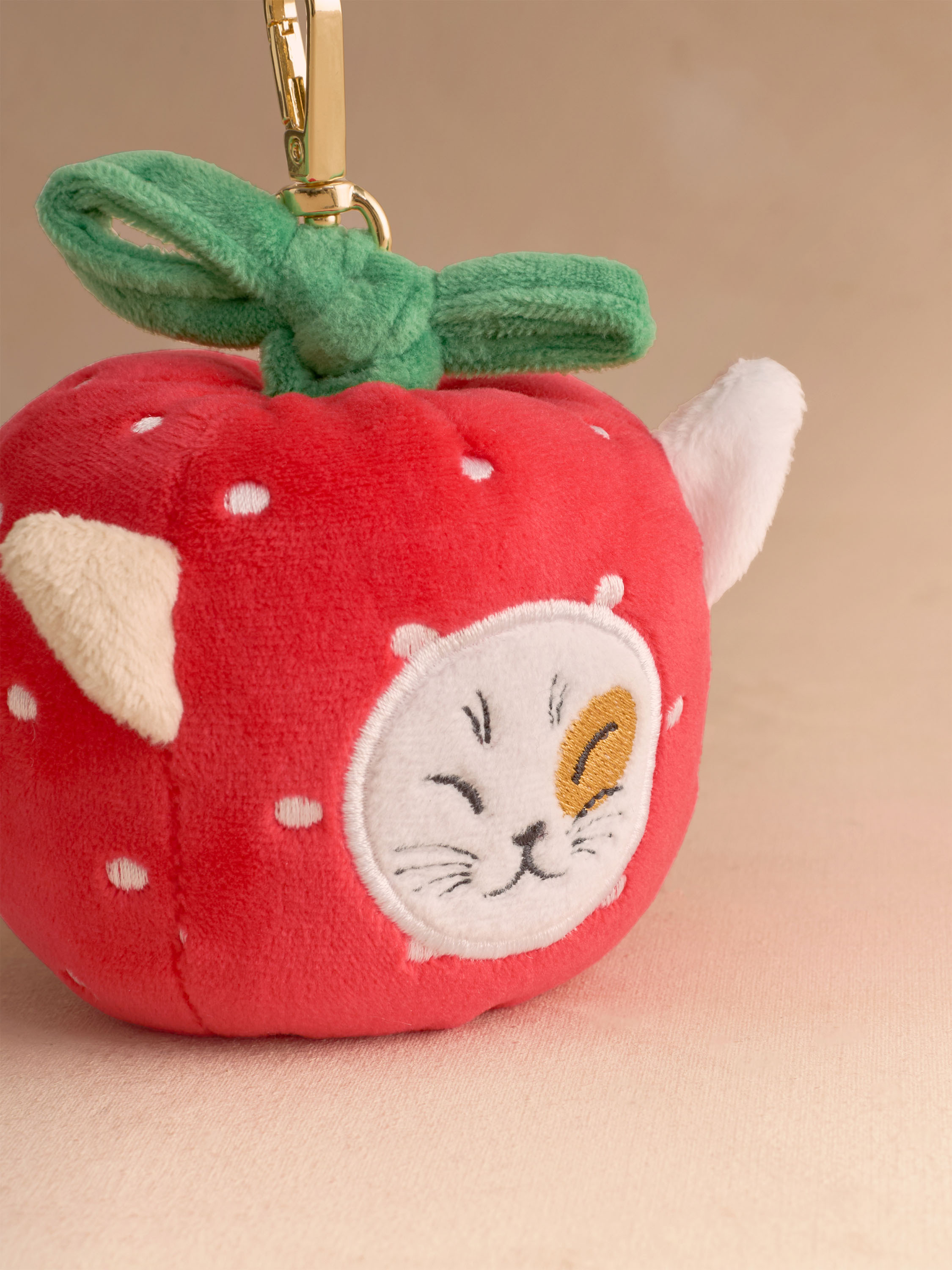 Red Apple Cat 橘貓絨毛吊飾