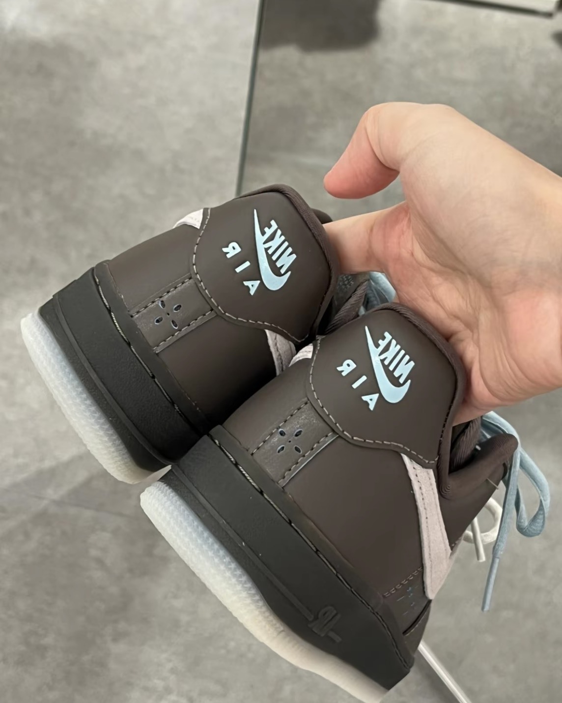 【預購】NIKE W AIR FORCE 1 LV8 FMME 巧克力 IR5690256