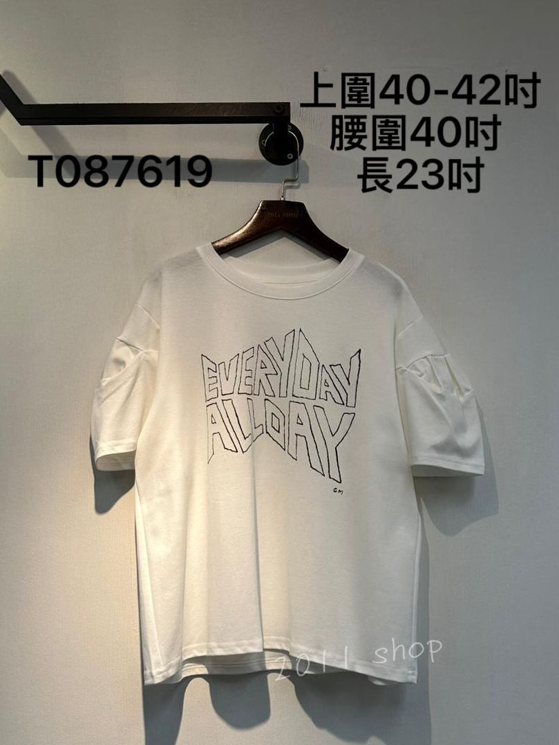 特色手袖字母TOP 上圍40-42吋 腰圍40吋  長23吋 T087619