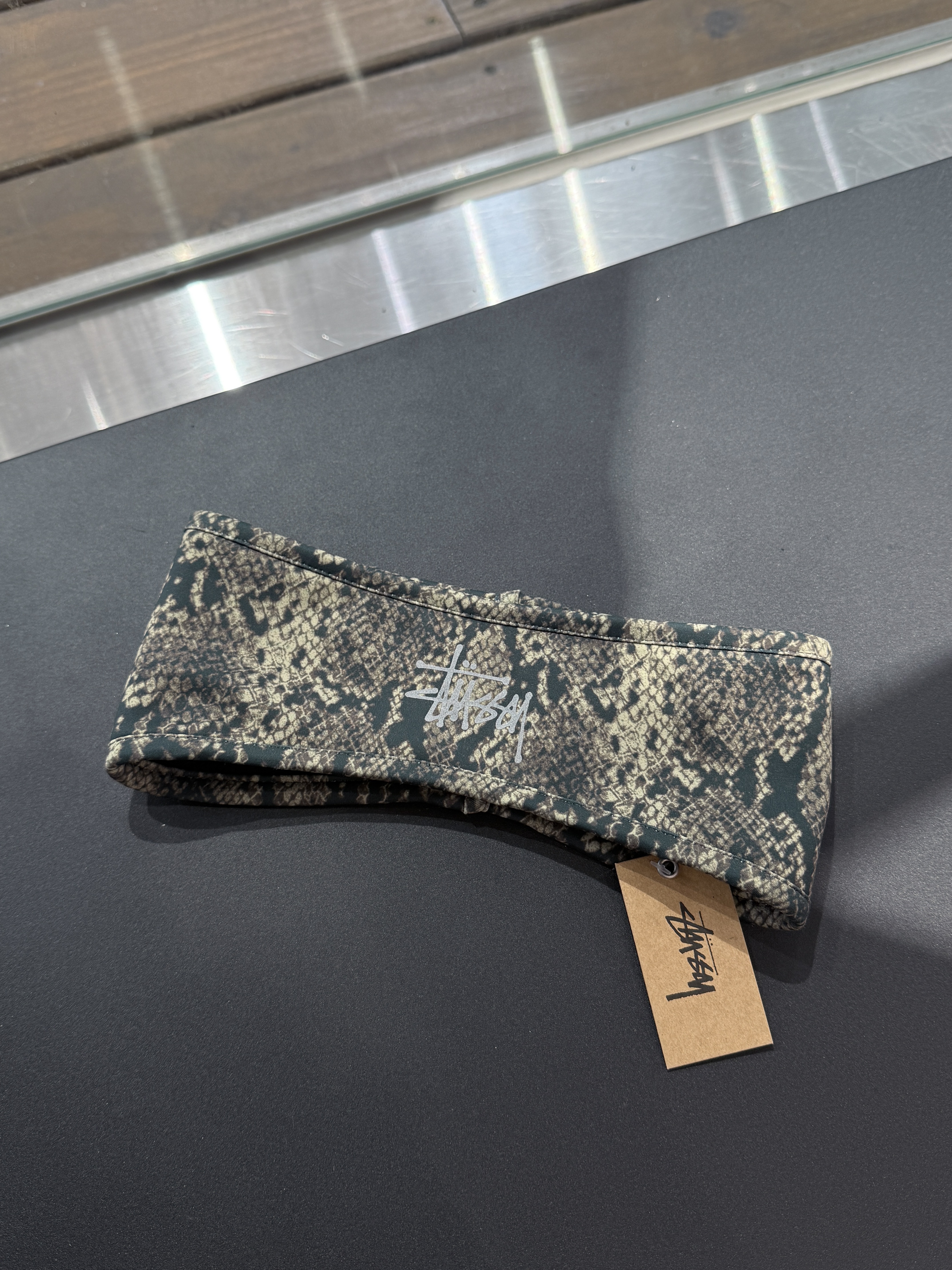 ✅ (STUSSY特賣) STUSSY REVERSIBLE TECH HEADBAND 頭帶 蛇紋