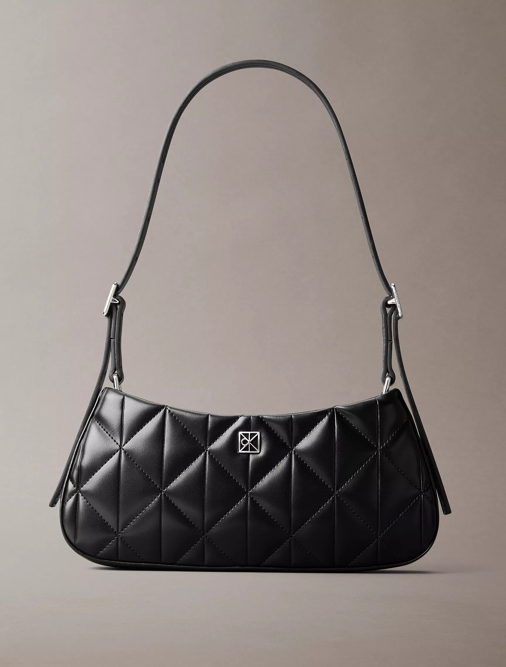 【預購】CALVIN KLEIN 新版LOGO 菱格紋手提包 2色 4F37247