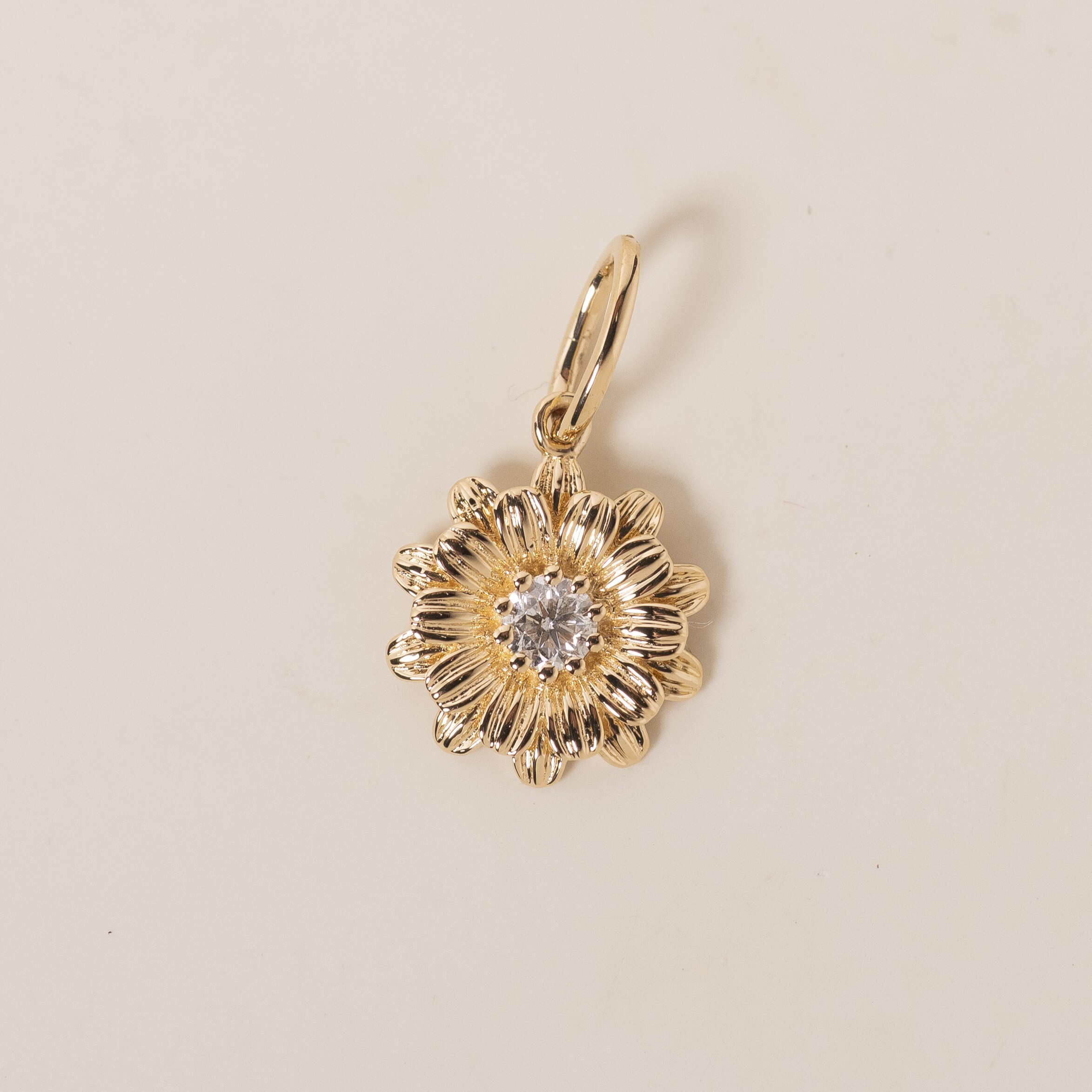 18K Daisy Diamond Charm