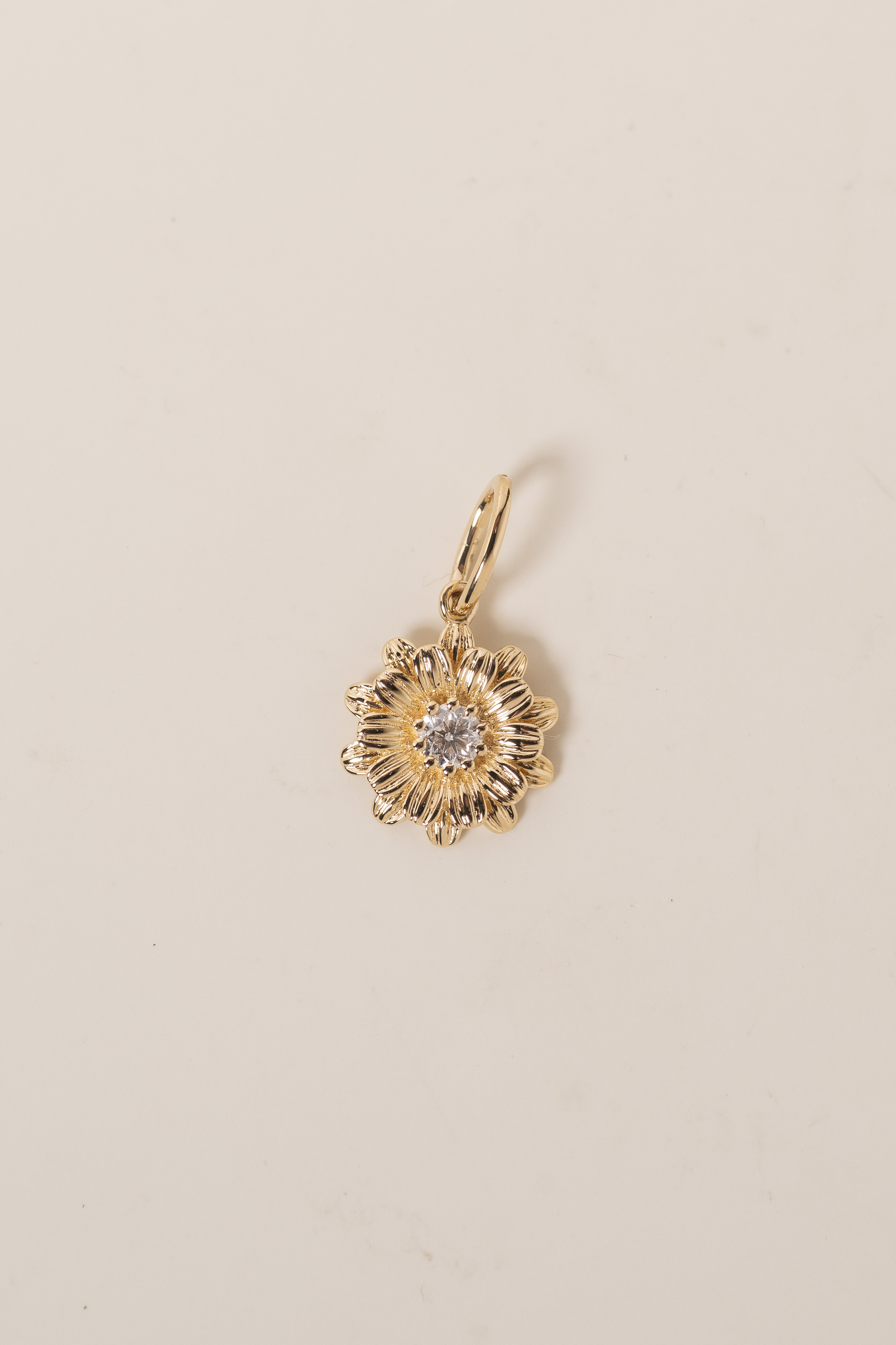 18K Daisy Diamond Charm