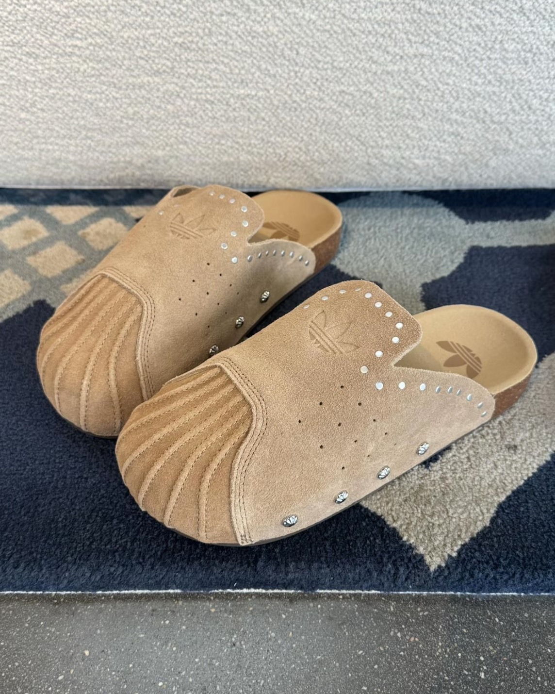 Adidas Originals Adimule Superstar 麂皮 穆勒 包頭 貝殼頭 懶人鞋 鉚釘 勃肯鞋 深棕