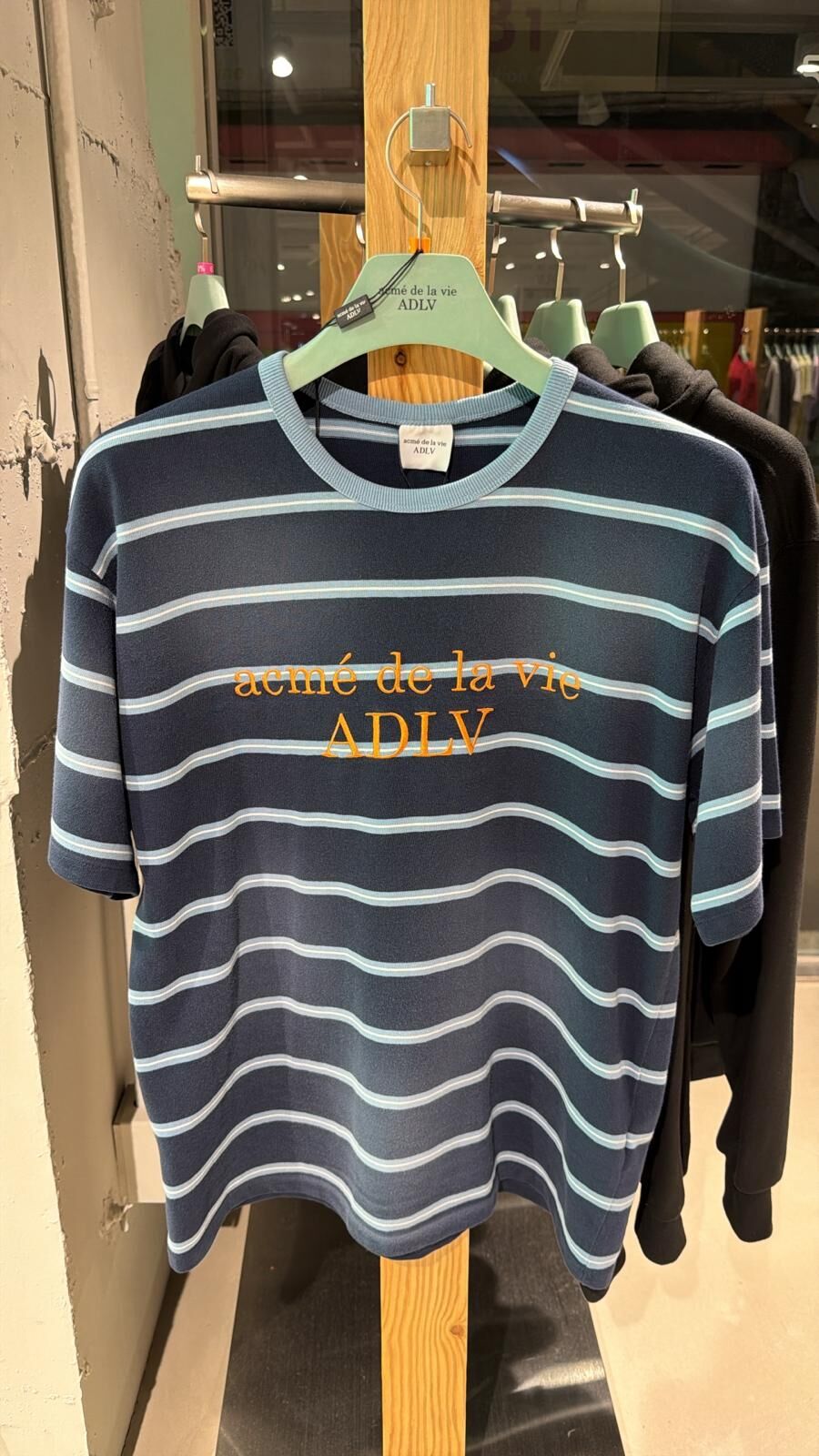 TA52 ADLV 文字LOGO 橫間T-Shirt-藍色