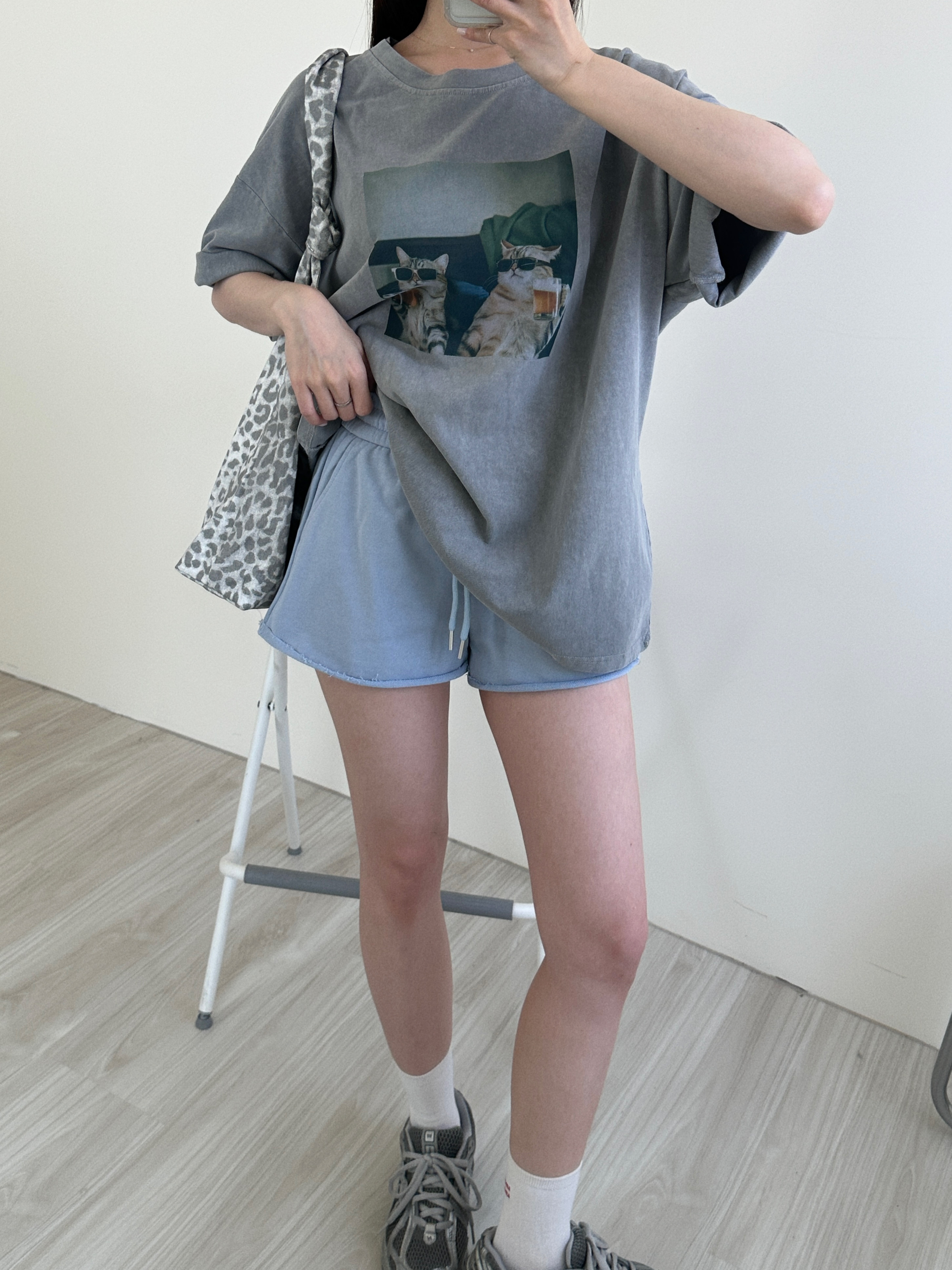 Chill Chill墨鏡貓寬鬆短袖大Tee