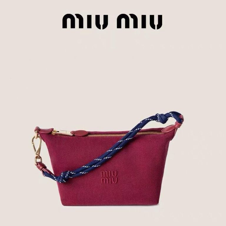 Miu Miu餃子包