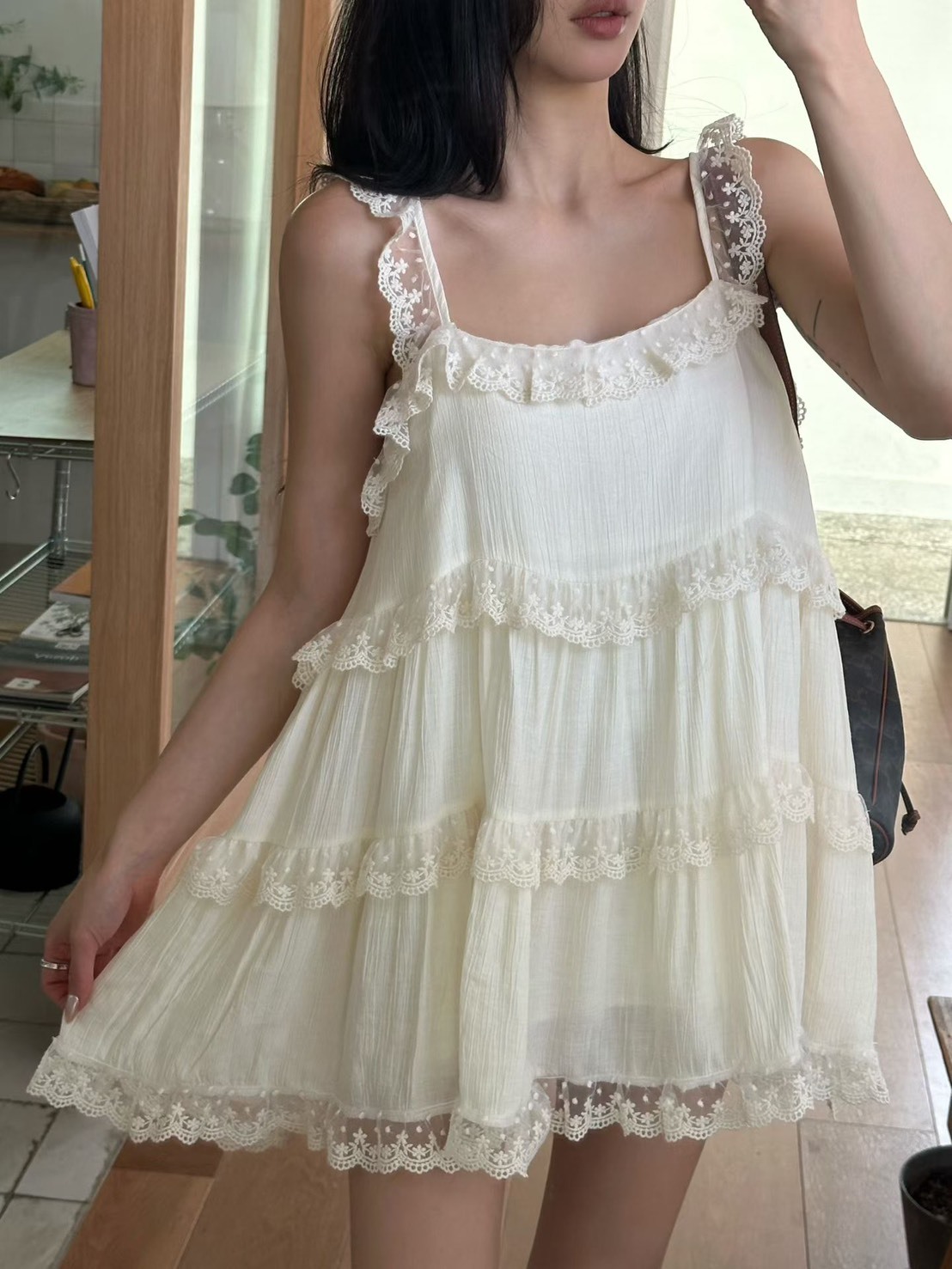 米白花邊蕾絲小仙女短洋裝