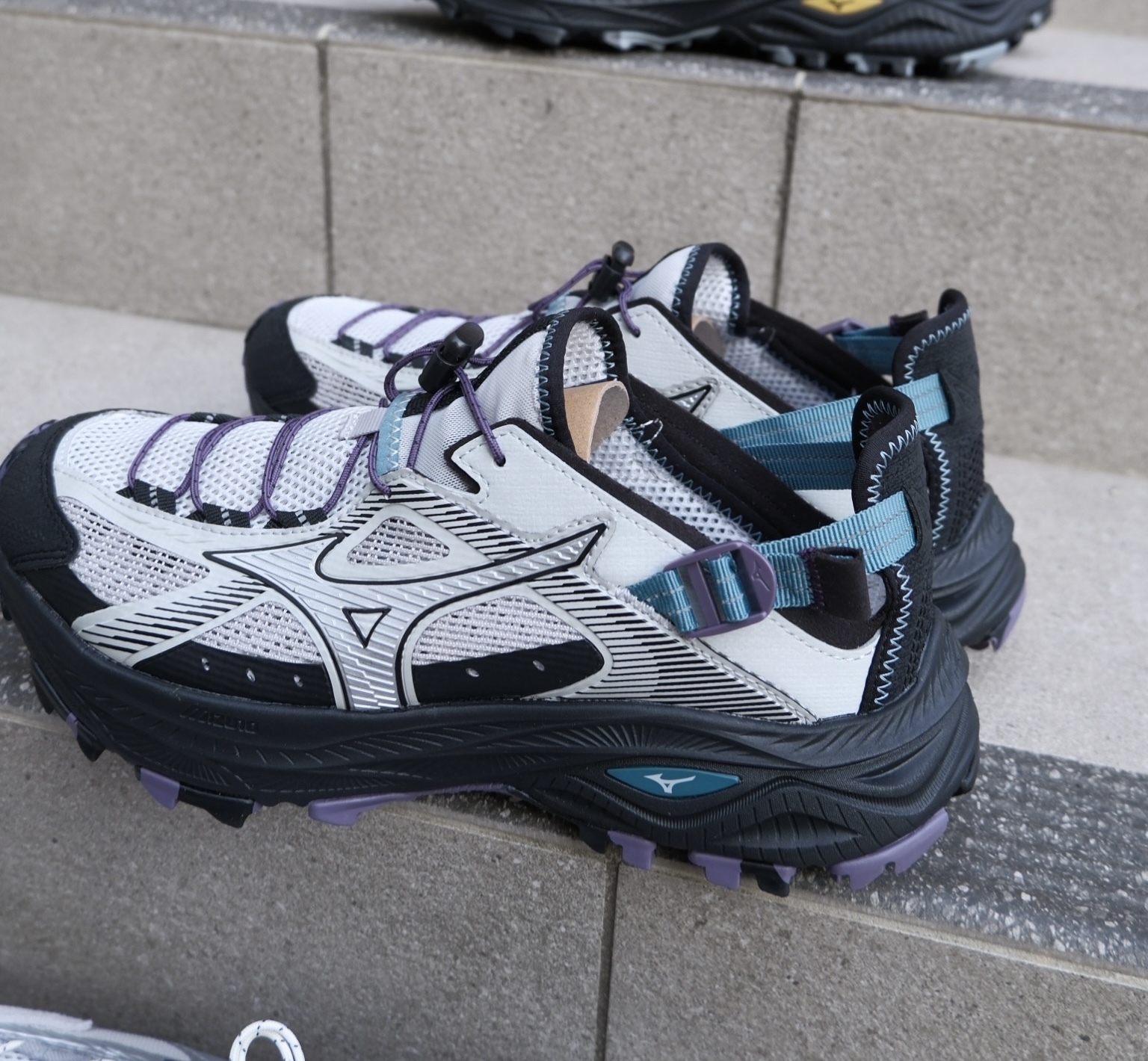 預購 Mizuno Racer Trail SE V2 山系戶外運動 舒適透氣 穩定支撐 減震耐磨防滑 溯溪鞋 男女同款 南極灰/黑色 D1GH261203