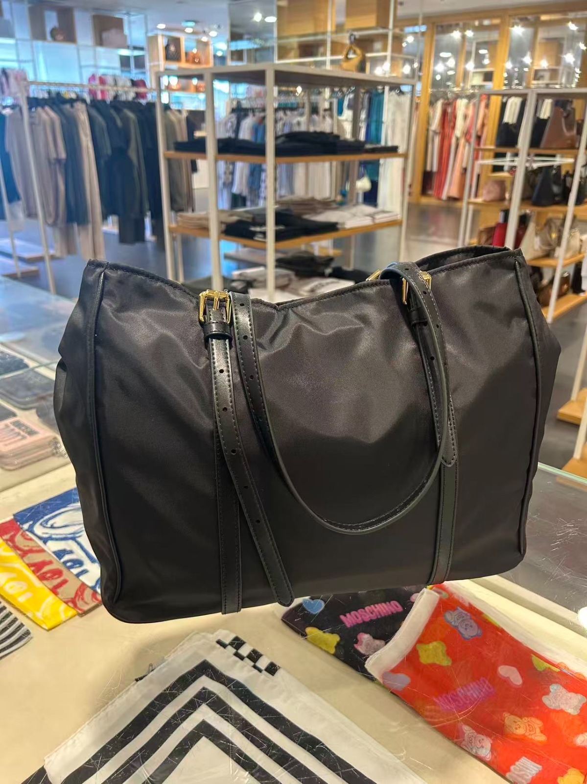 LYS01805 Moschino金色立體字Logo尼龍Tote Bag