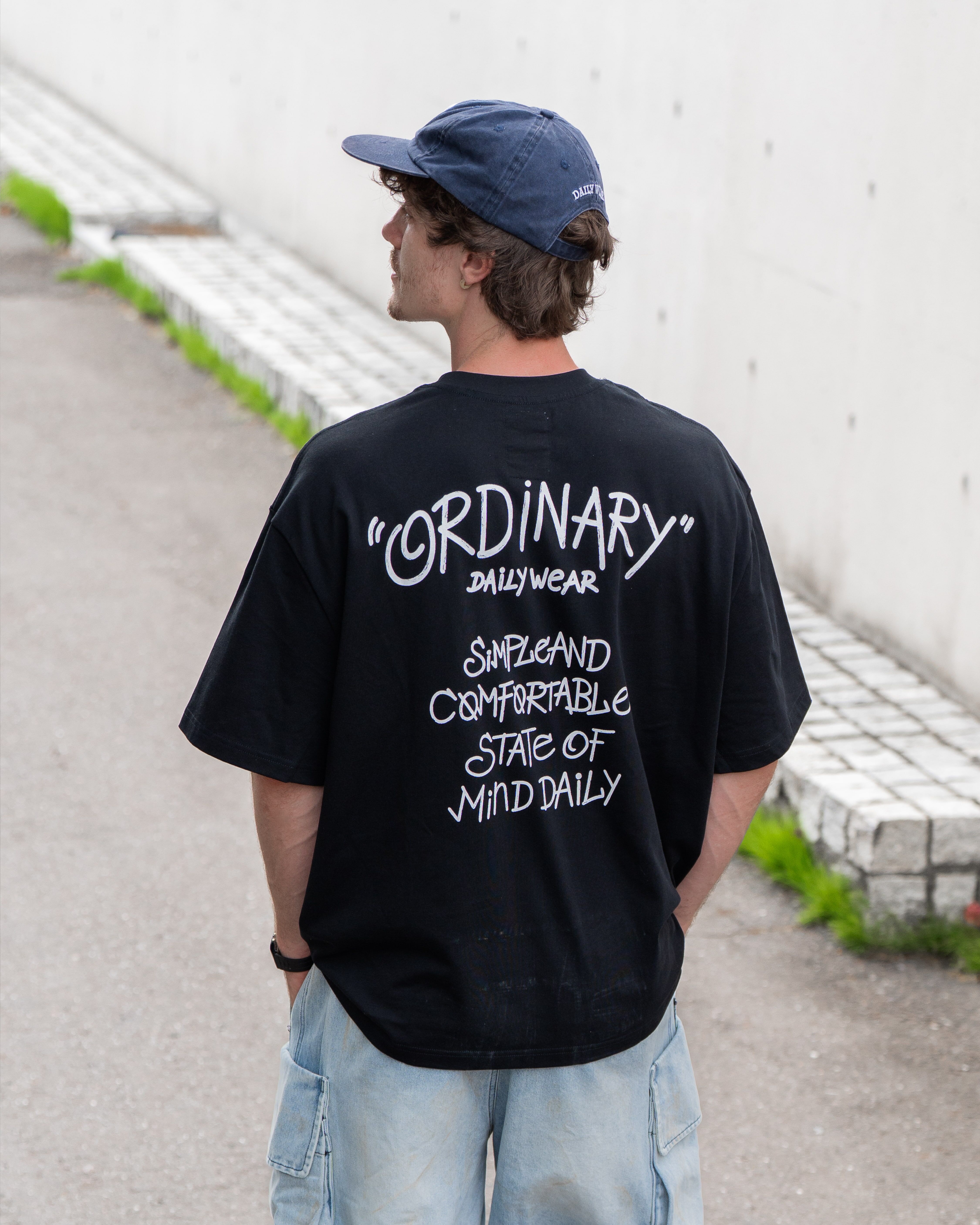 【車庫服飾】ORDINARYY SLOGAN TEE