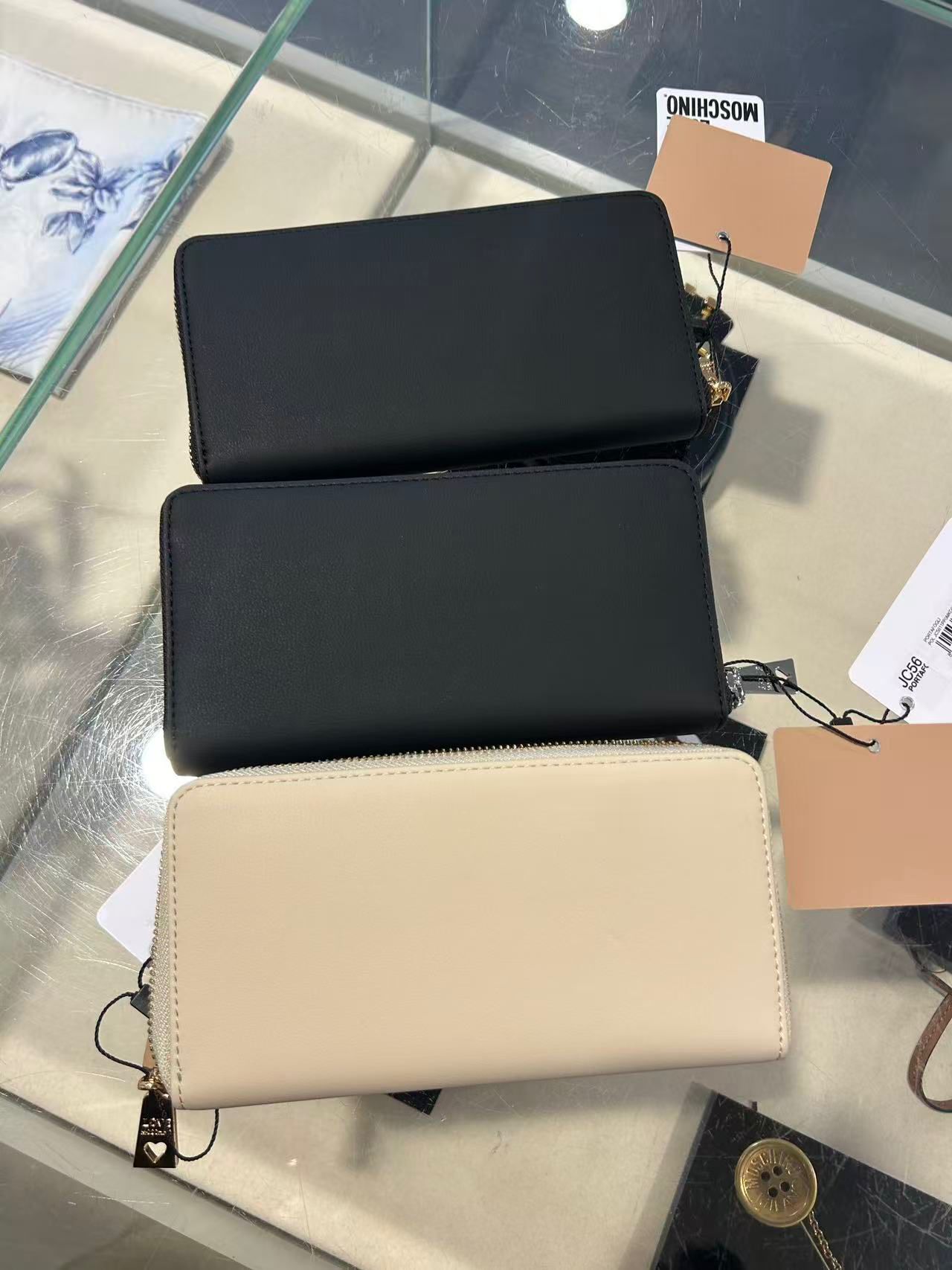 LYS01806 Love Moschino 立體金屬字母拉鏈長銀包