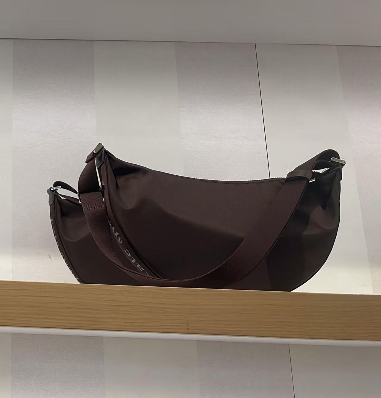 【預購】Kate Spade H052383 New York 尼龍彎月包