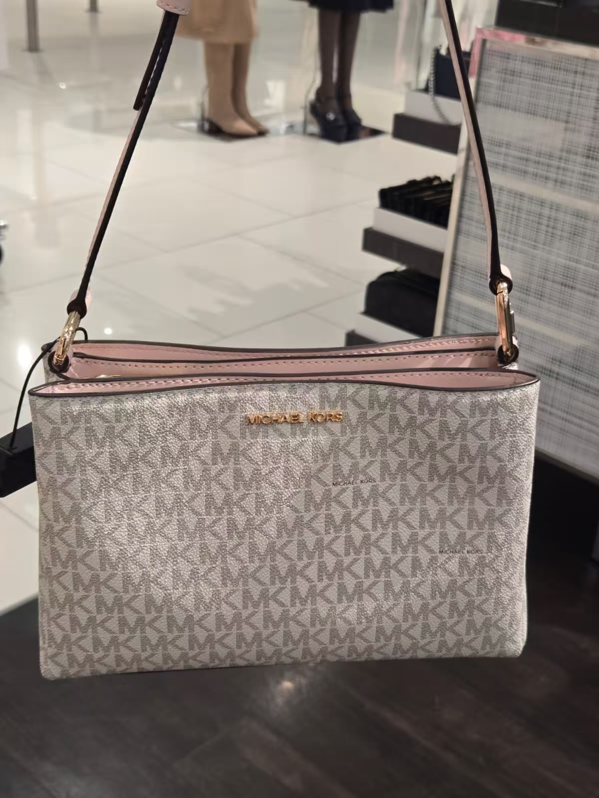 【預購】Michael Kors H052397 Trisha 中型 Logo 單肩包