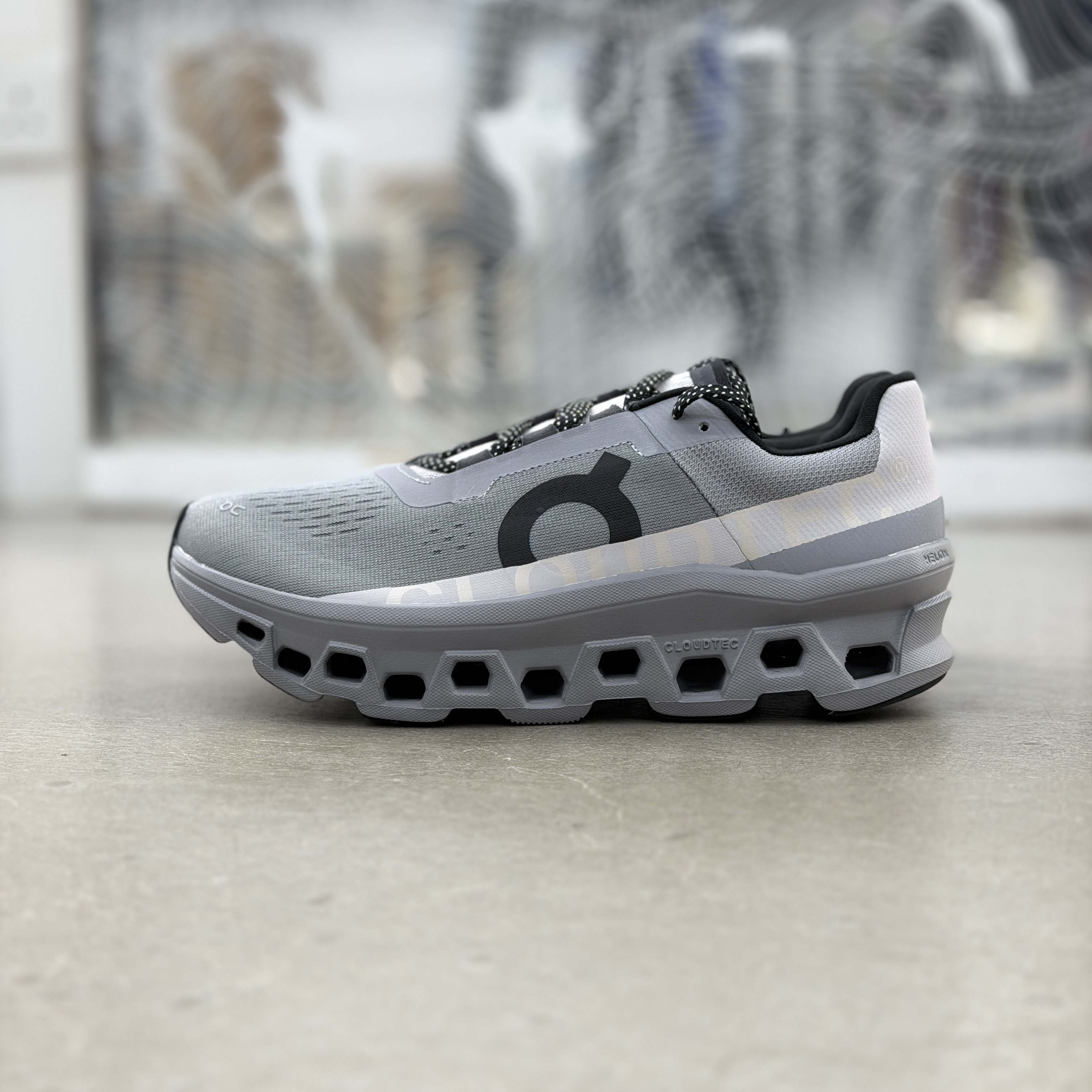 On Running Cloudmonster Alloy Silver | 61.97657
