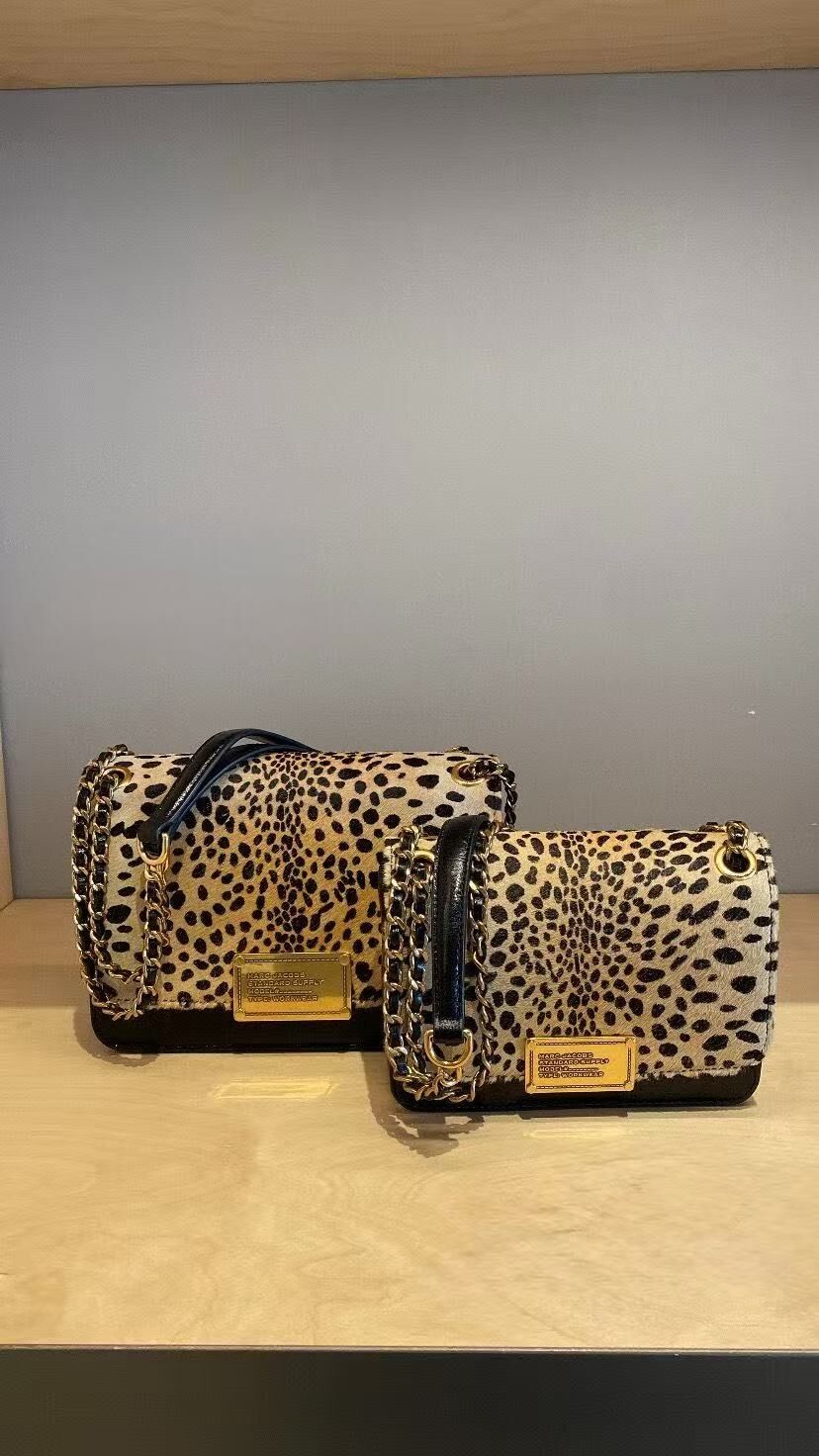 【預購】Marc Jacobs H0523115 The Plaza 麂皮單肩包