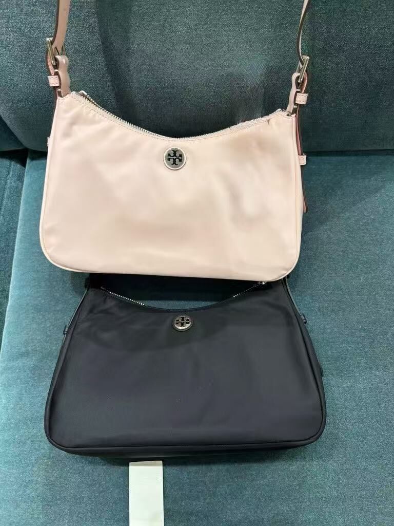 【預購】Tory Burch H0523143 尼龍拉鍊單肩包