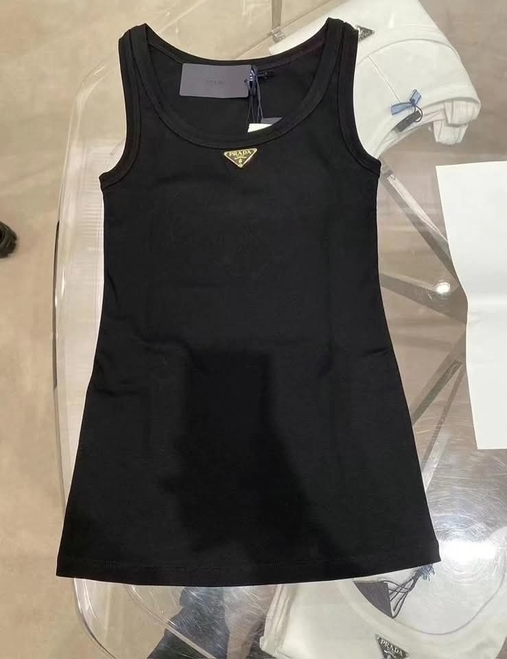 Prada 三角LOGO 女款背心