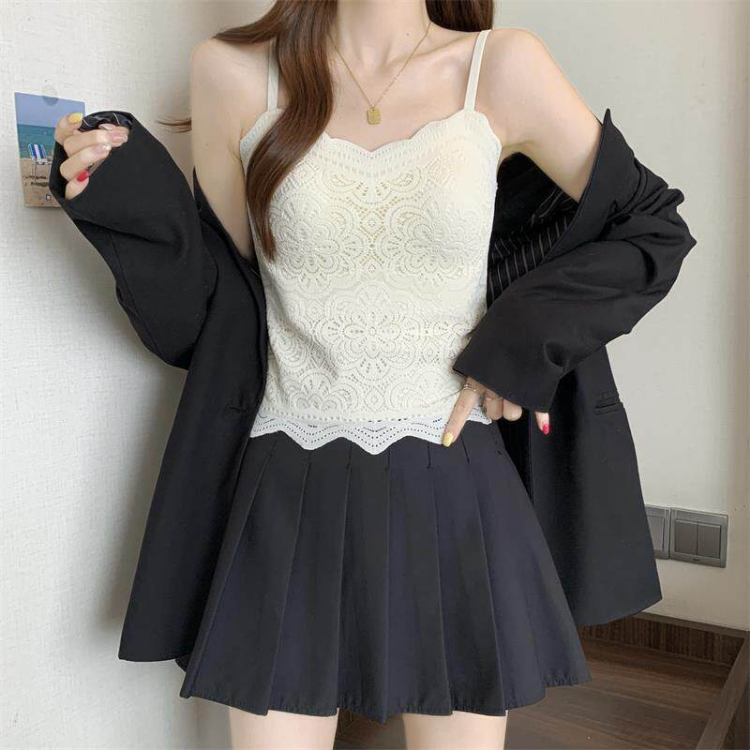 蕾絲背心 細肩帶背心 吊帶背心 小可愛 小背心 無袖背心 帶胸墊 內搭背心 背心 美背 上衣 背心女 防走光