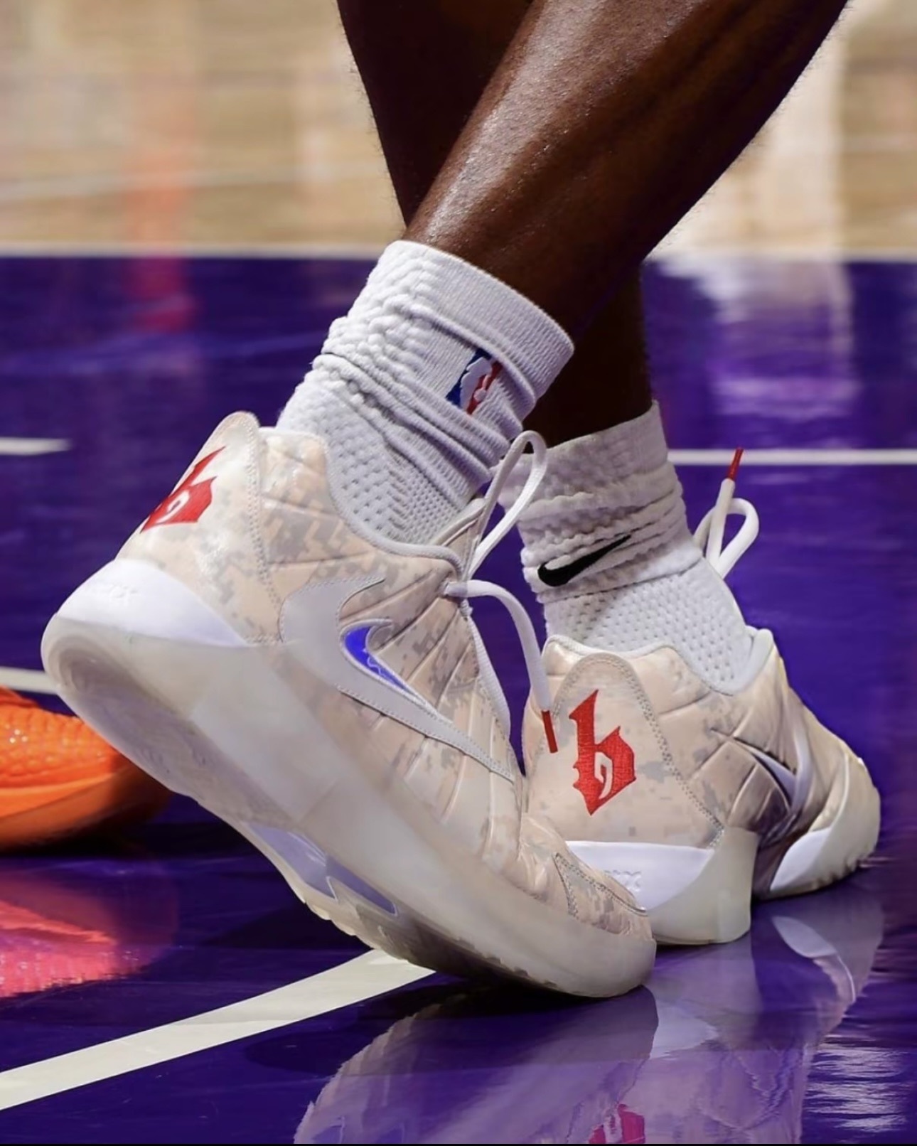 [海外預定不退換] 男鞋 BRONNY JAMES x NIKE LEBRON WITNESS 9 'Desert Camo' 沙漠迷彩 倒鉤 實戰 籃球鞋【IO7382-100】布朗尼PE LBJ PINKS
