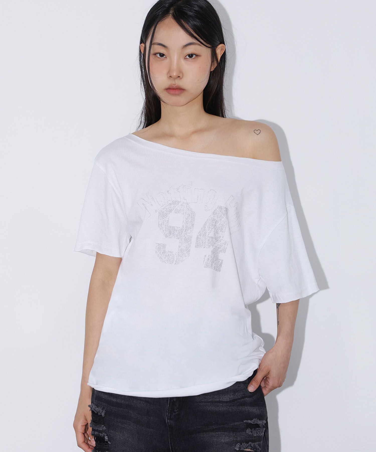 CHICKS 諾丁山優雅單肩短袖上衣 5014235810